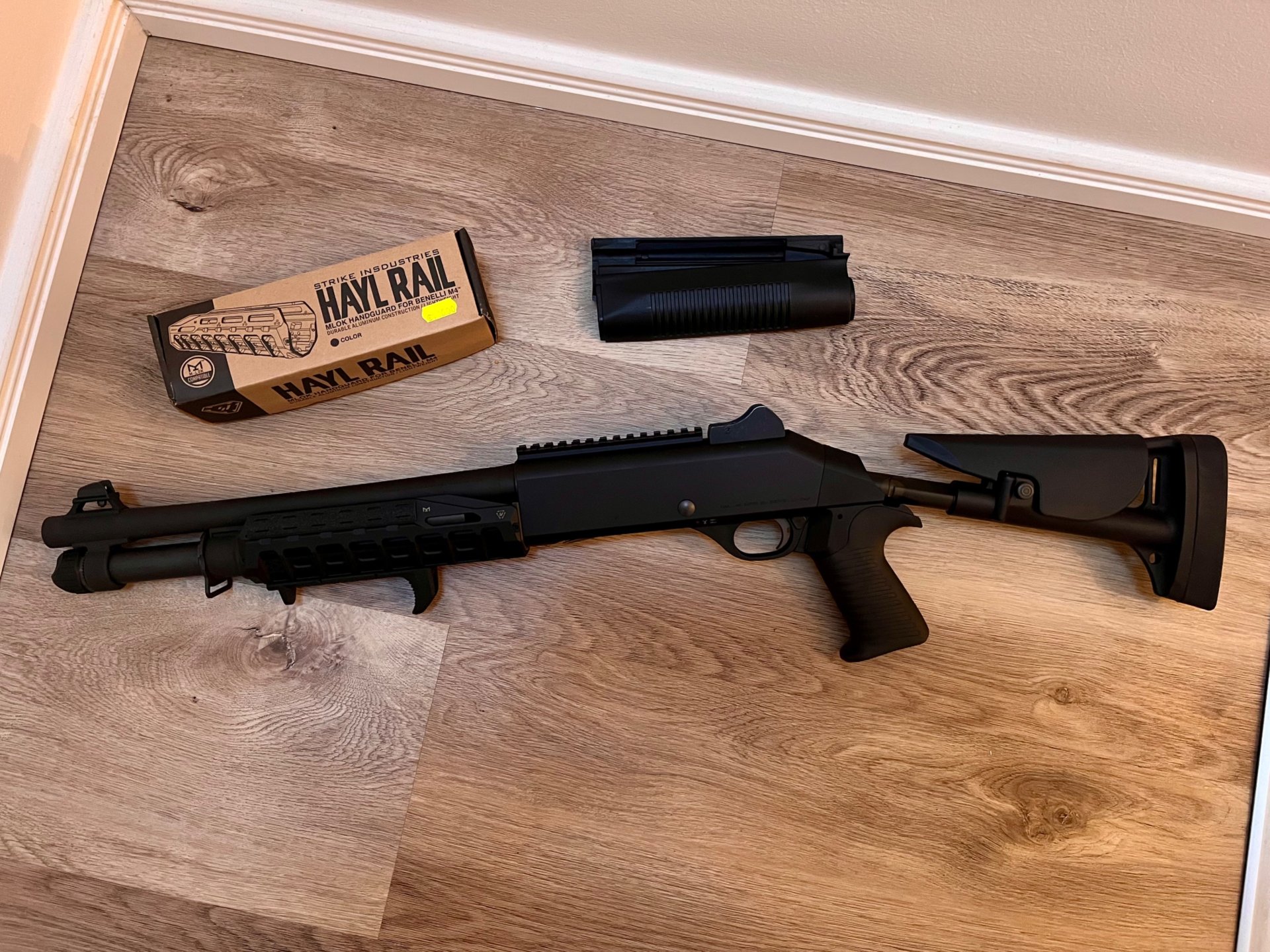 Benelli M4 12/76, Teleskopschaft, 36 cm mit Zubehör – Bild 2
