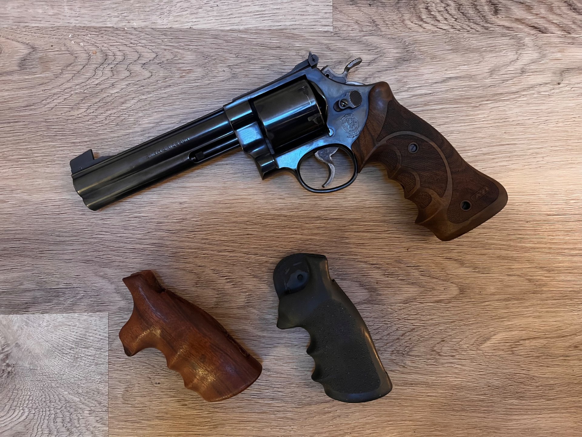 Smith & Wesson 629 Classic 6,5“ mit Nil-Griff – Bild 2