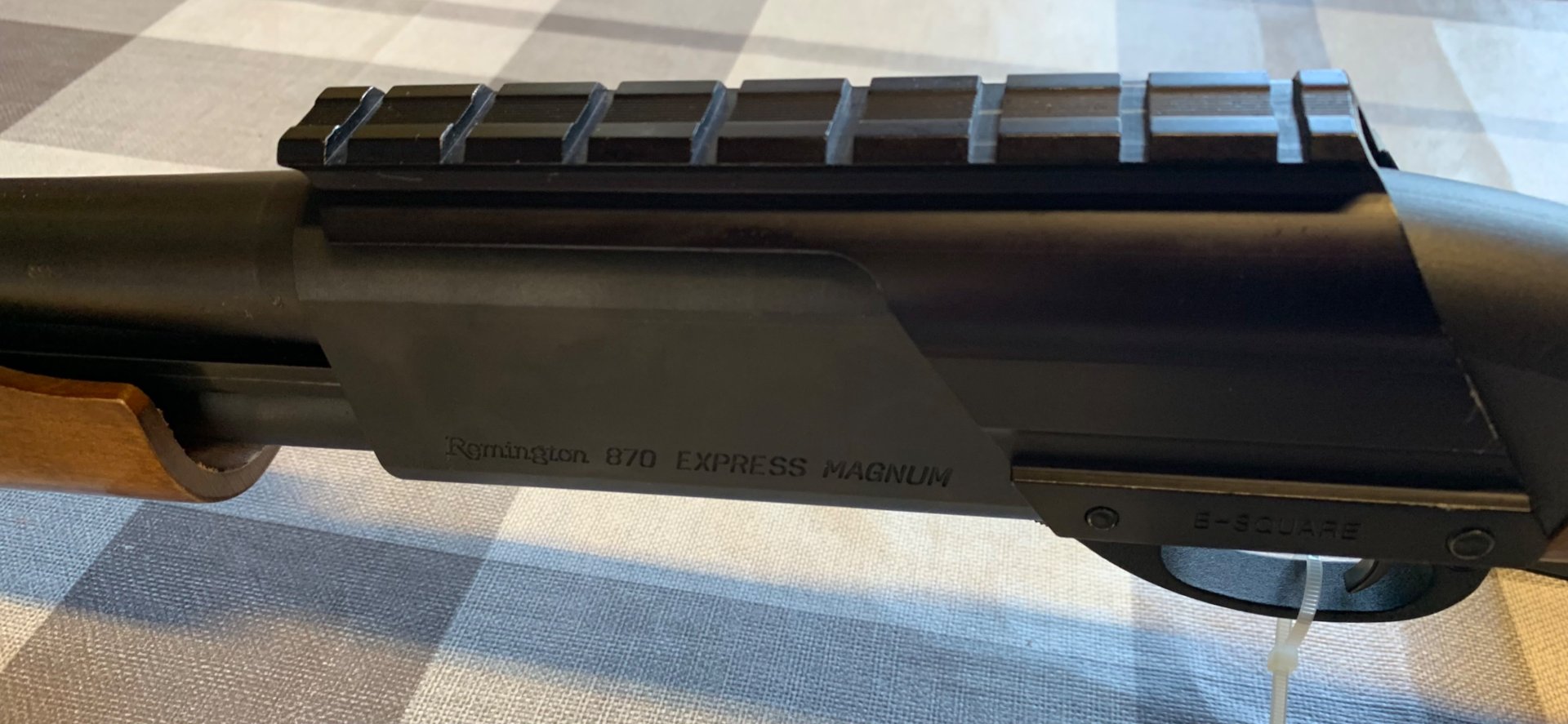 Vorderschaftrepetierer Remington 870 Express Magnum 12/76 – Bild 3