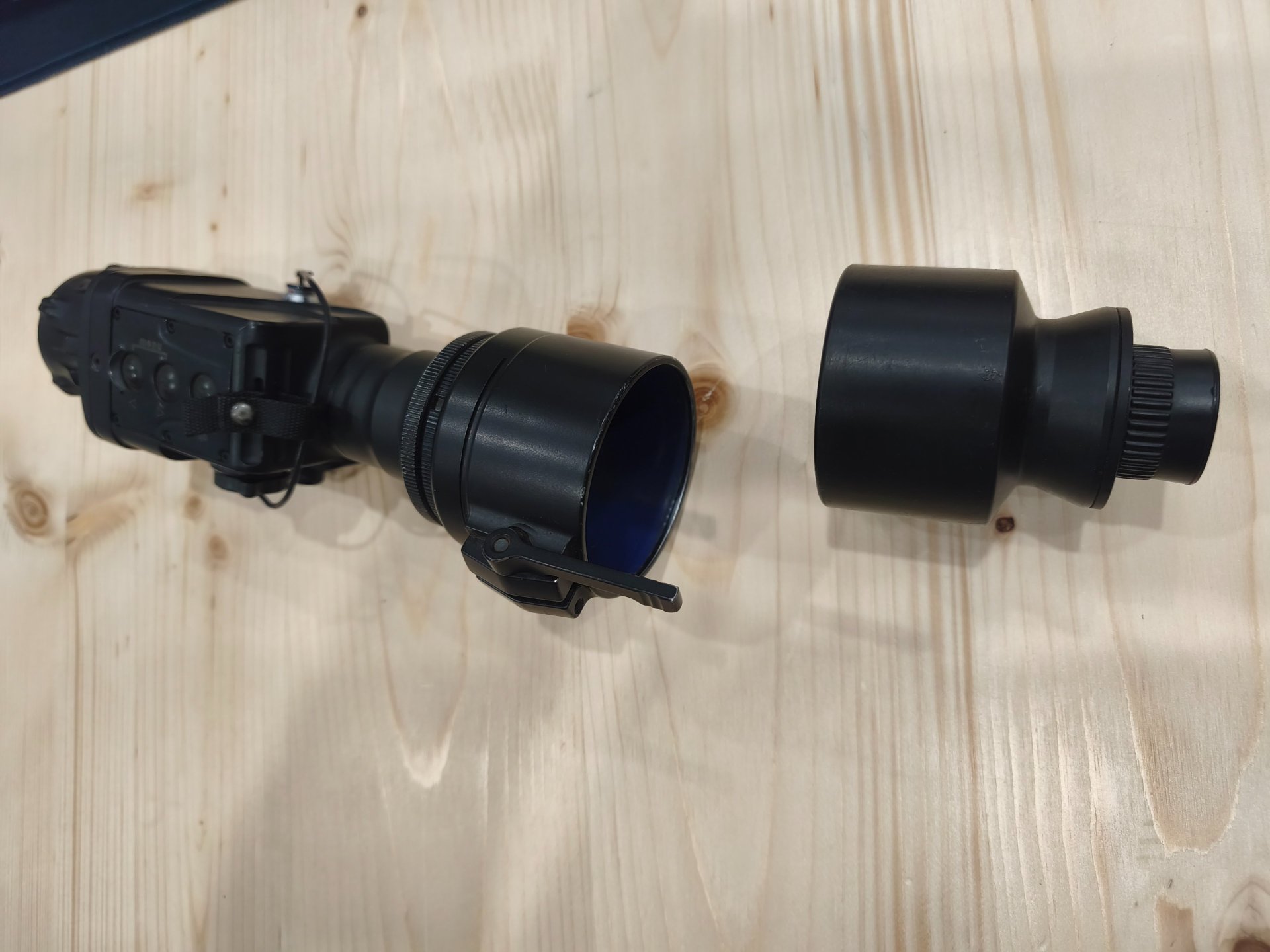 Nitehog TIR M35 Chameleon + Zubehör – Bild 5