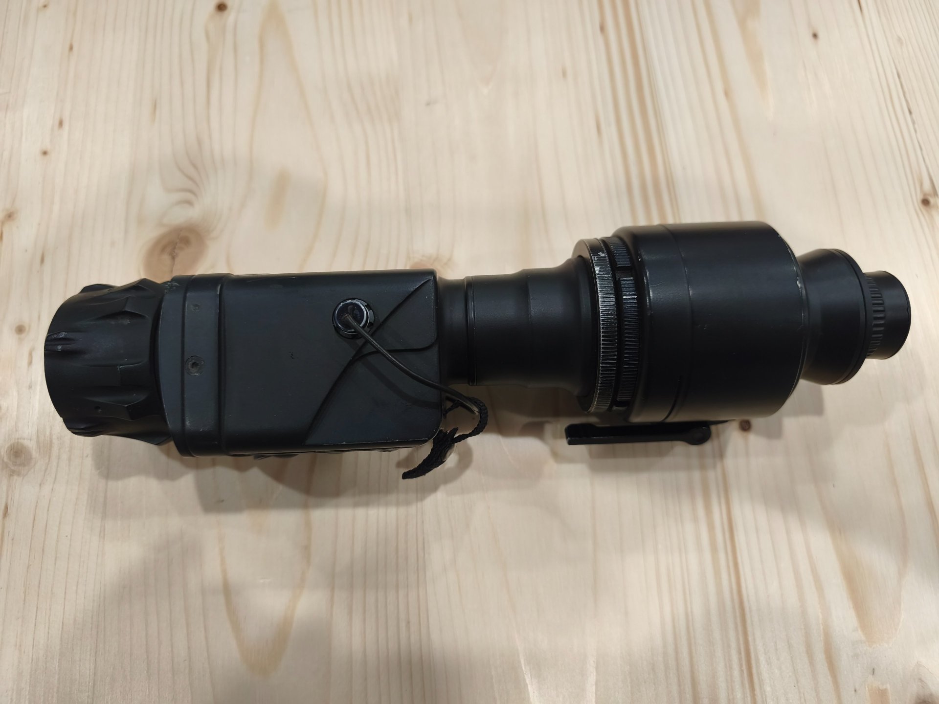 Nitehog TIR M35 Chameleon + Zubehör – Bild 3