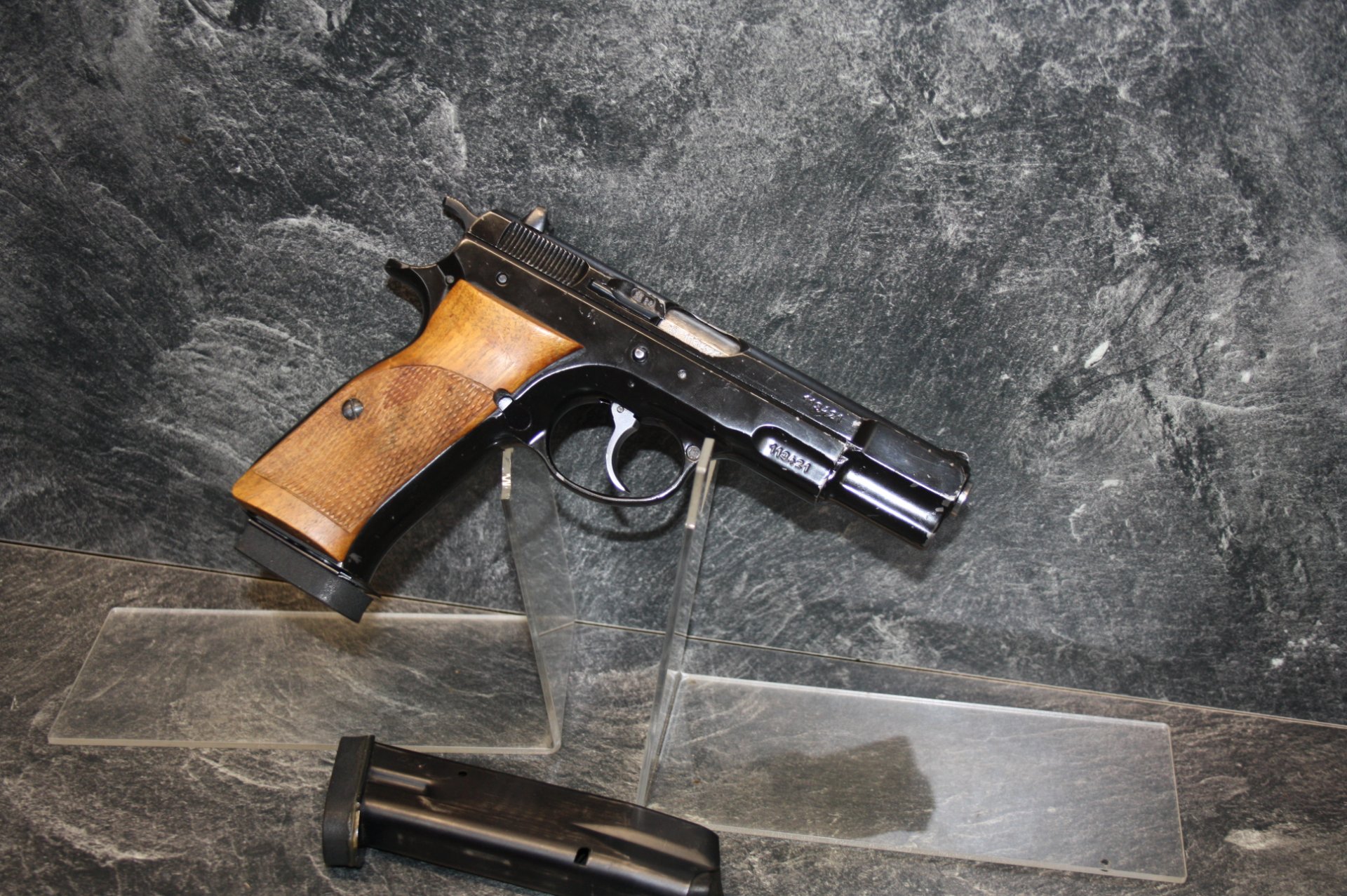 Pistole CZ Mod. M 75 Kal. 9 Para #1143421 – Bild 2