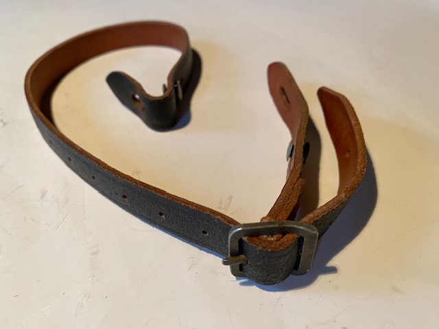 Infantrie Luftwaffe Stahlhelm Kinnriemen No Bajonett  – Bild 1