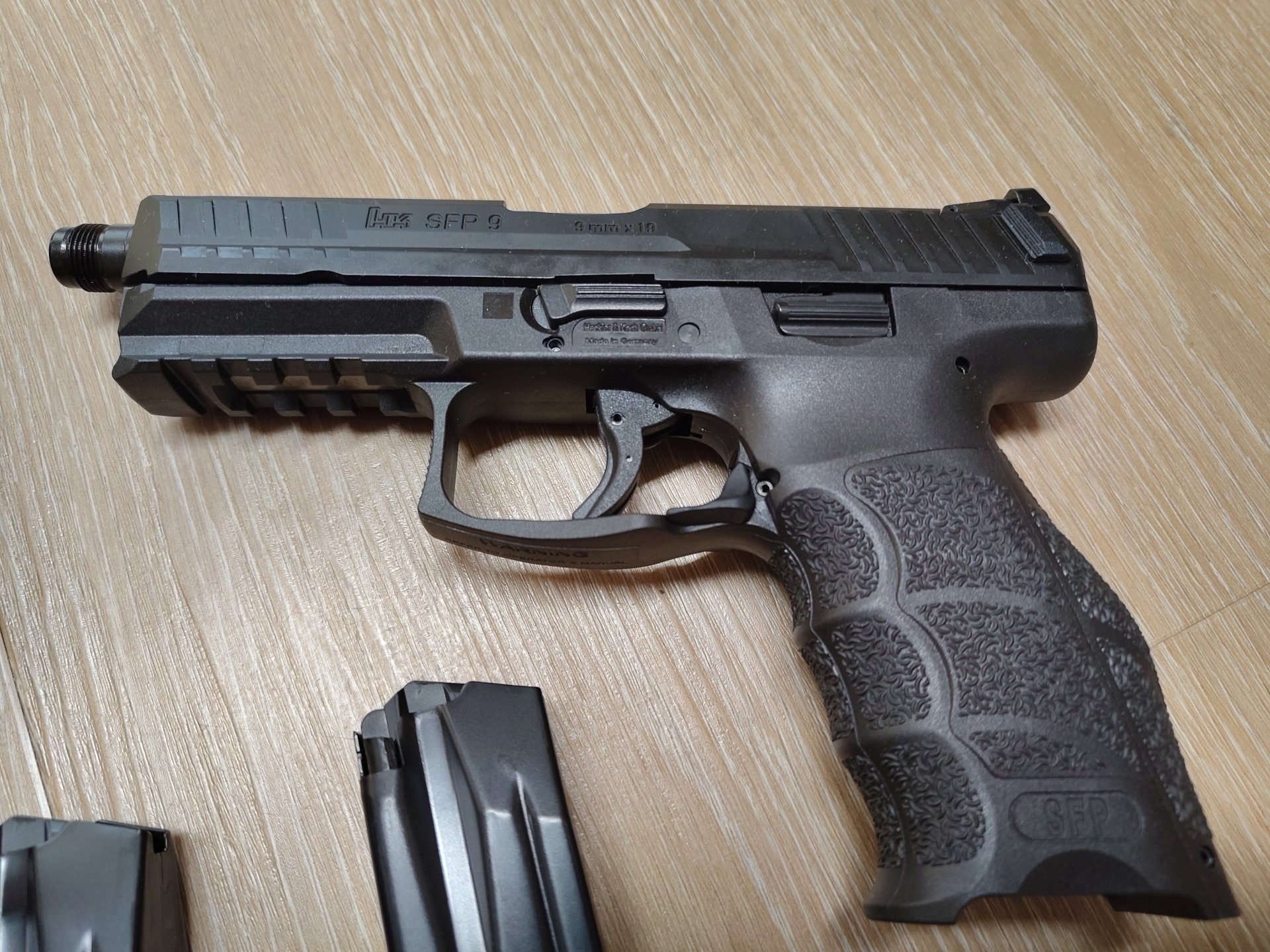 Heckler & Koch SFP9 SD-SF Tactical – ungeschossen, mit Originalkoffer und Zubehör – Bild 1