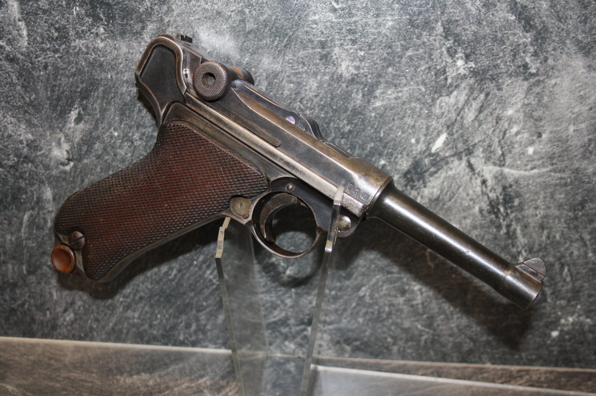 Pistole Erfurt P08 1913 Kal. 9mm Luger Truppenstempel 82.R.9.4 #8025 – Bild 5