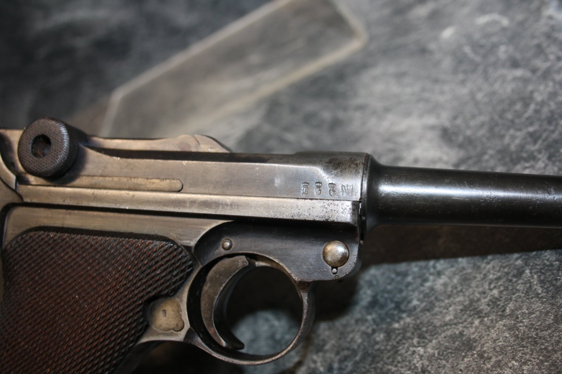 Pistole Erfurt P08 1913 Kal. 9mm Luger Truppenstempel 82.R.9.4 #8025 – Bild 3