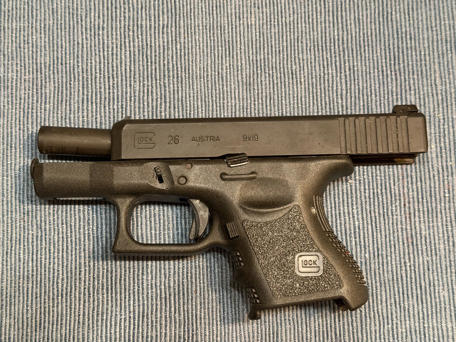 Glock 26 mit Holster 9mm Luger (aus Nachlass) – Bild 1