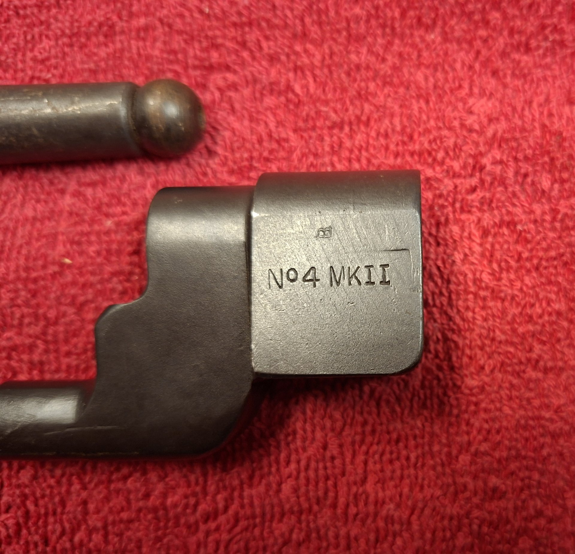 Britisches Enfield Spike Bajonett Nr. 4 MK II mit Scheide – Bild 2