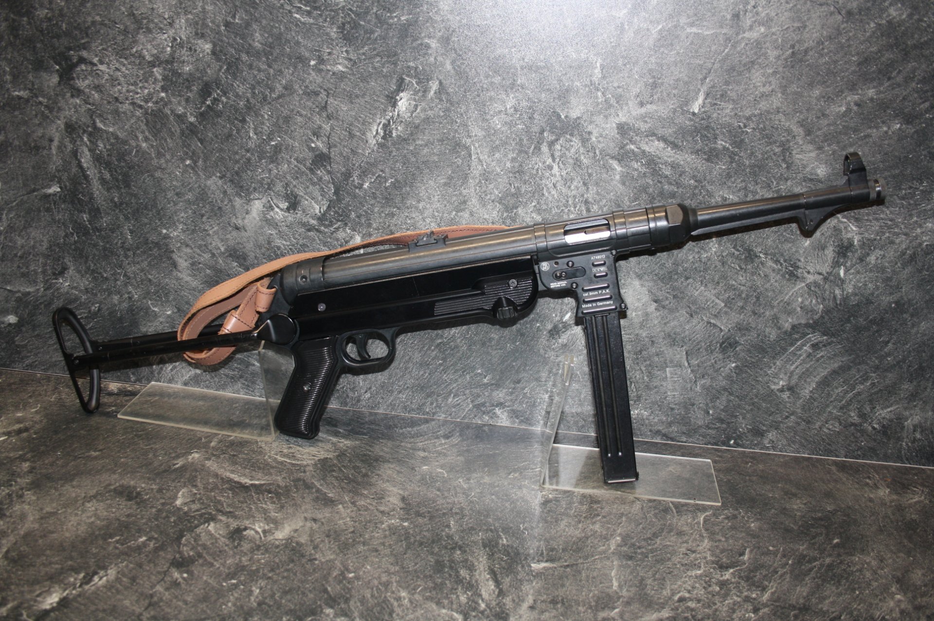 German Sport Guns Selbstladebüchse MP40 Kal 9mm PAK Schreckschuss (Schmeisser) – Bild 1