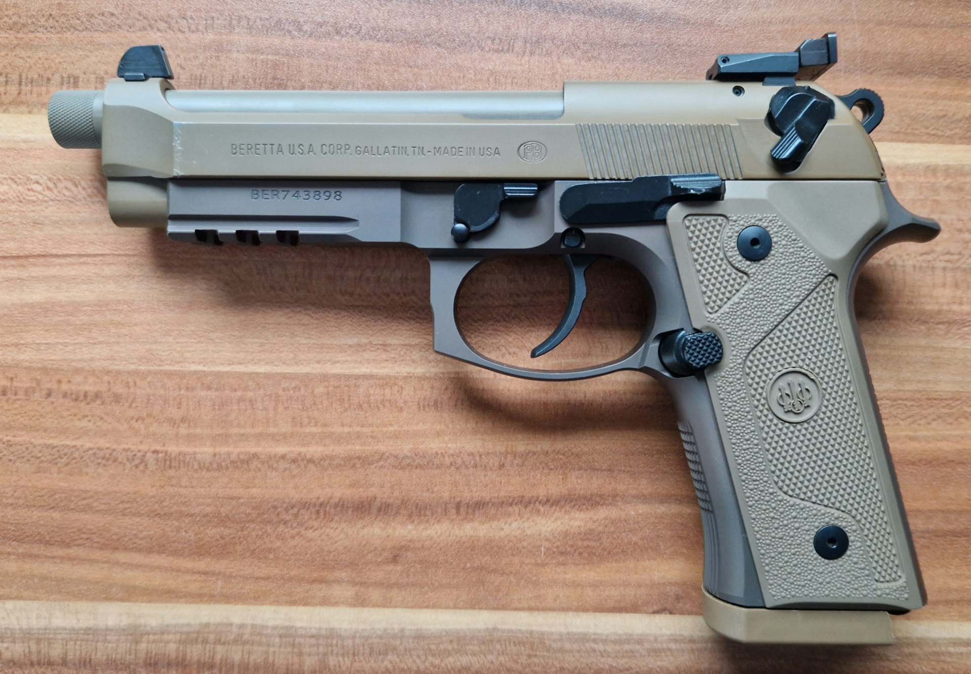 Sehr gute Pistole Beretta M9A3 in 9mmLuger mit sehr viel Zubehör – Bild 2