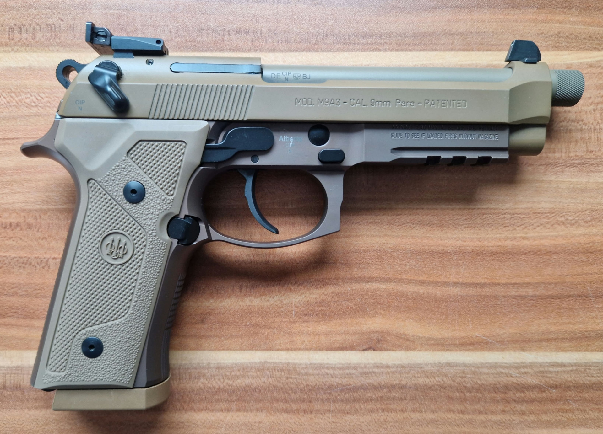 Sehr gute Pistole Beretta M9A3 in 9mmLuger mit sehr viel Zubehör – Bild 4