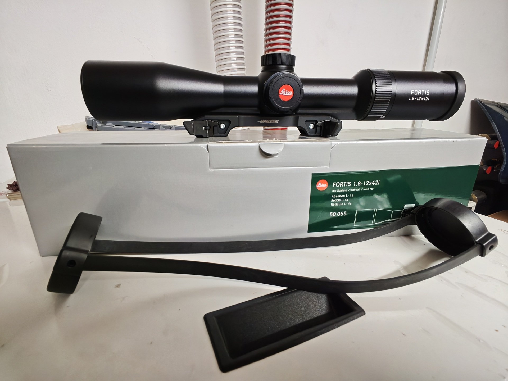 Leica Fortis 1,8-12x42i Schiene + Abs.4 – Bild 1