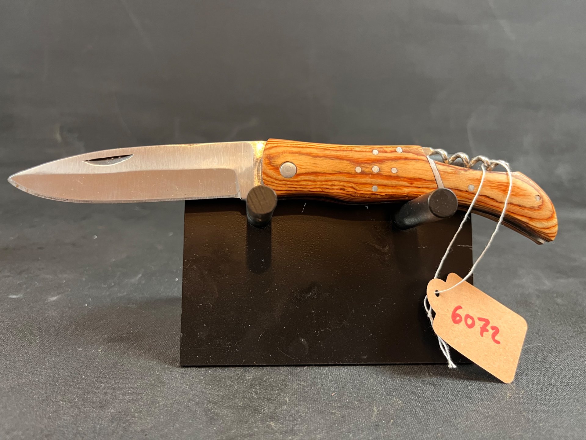 Messer mit Korkenzieher – Bild 1