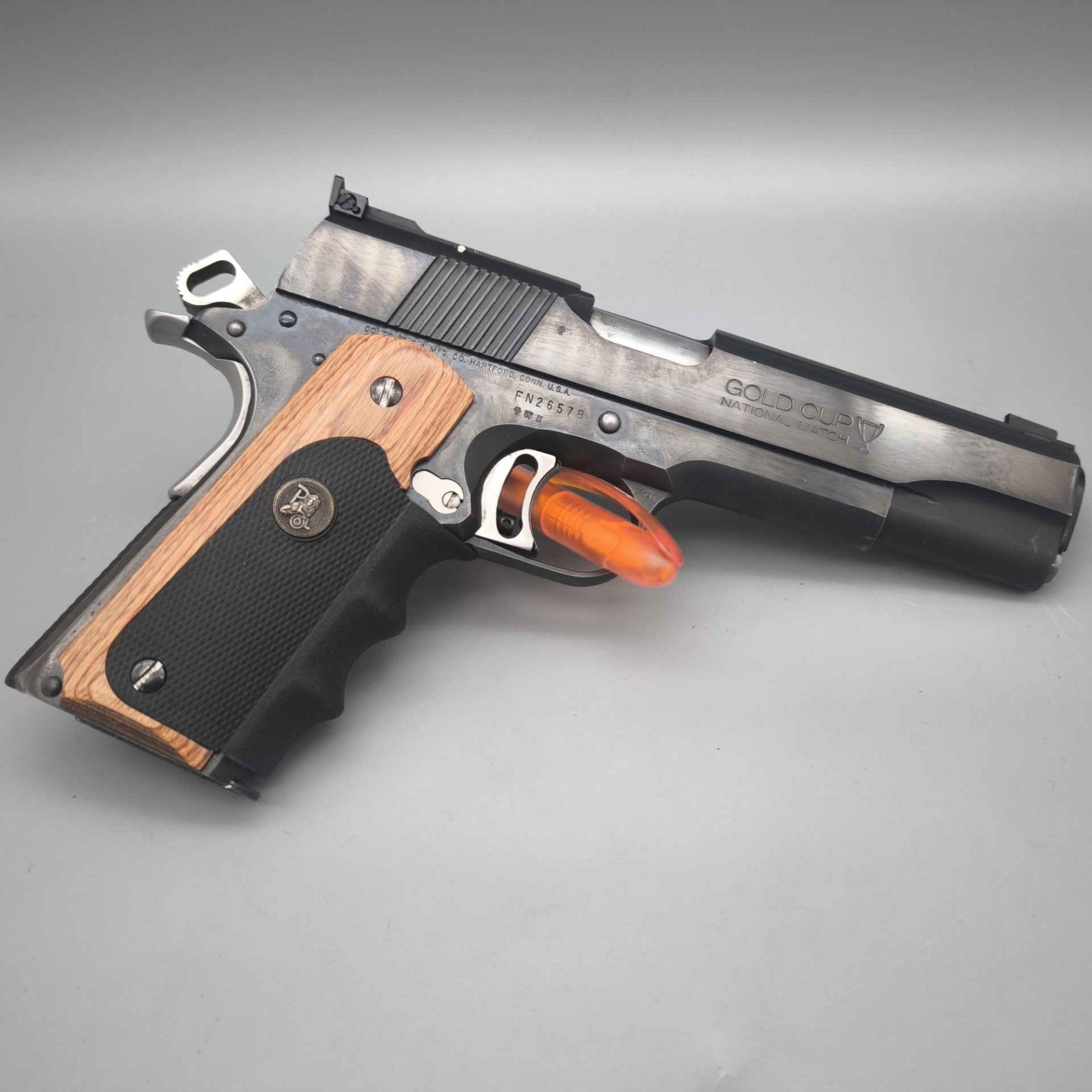 Colt 1911 MK IV Serie ´80 " Gold Cup National Match mit Pachmayr Griff "American Legend" Elliason Vi – Bild 1
