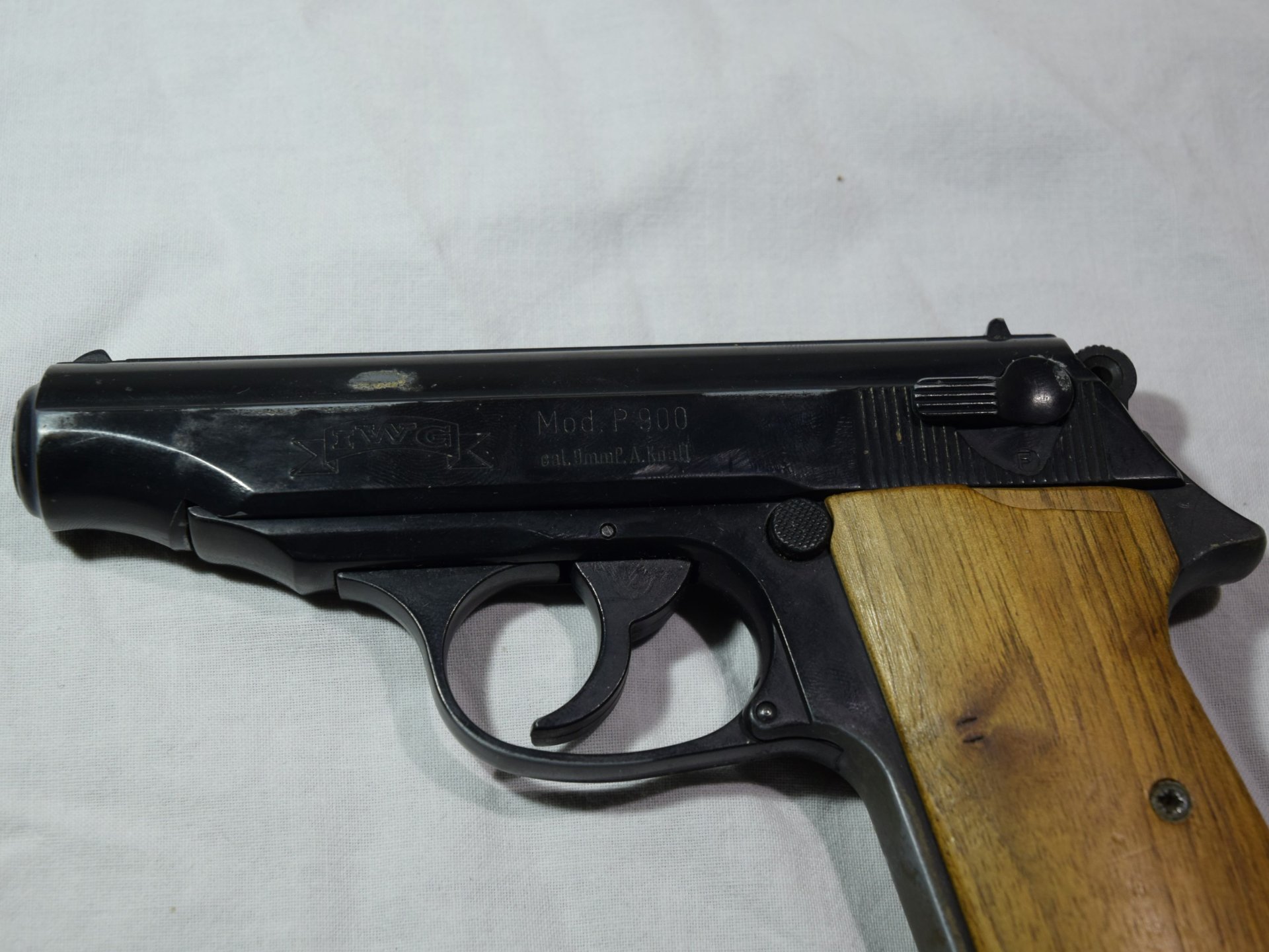 IWG Mod. P900 Cal. 9mm P.A.K. PTB 660 Defekt – Bild 4