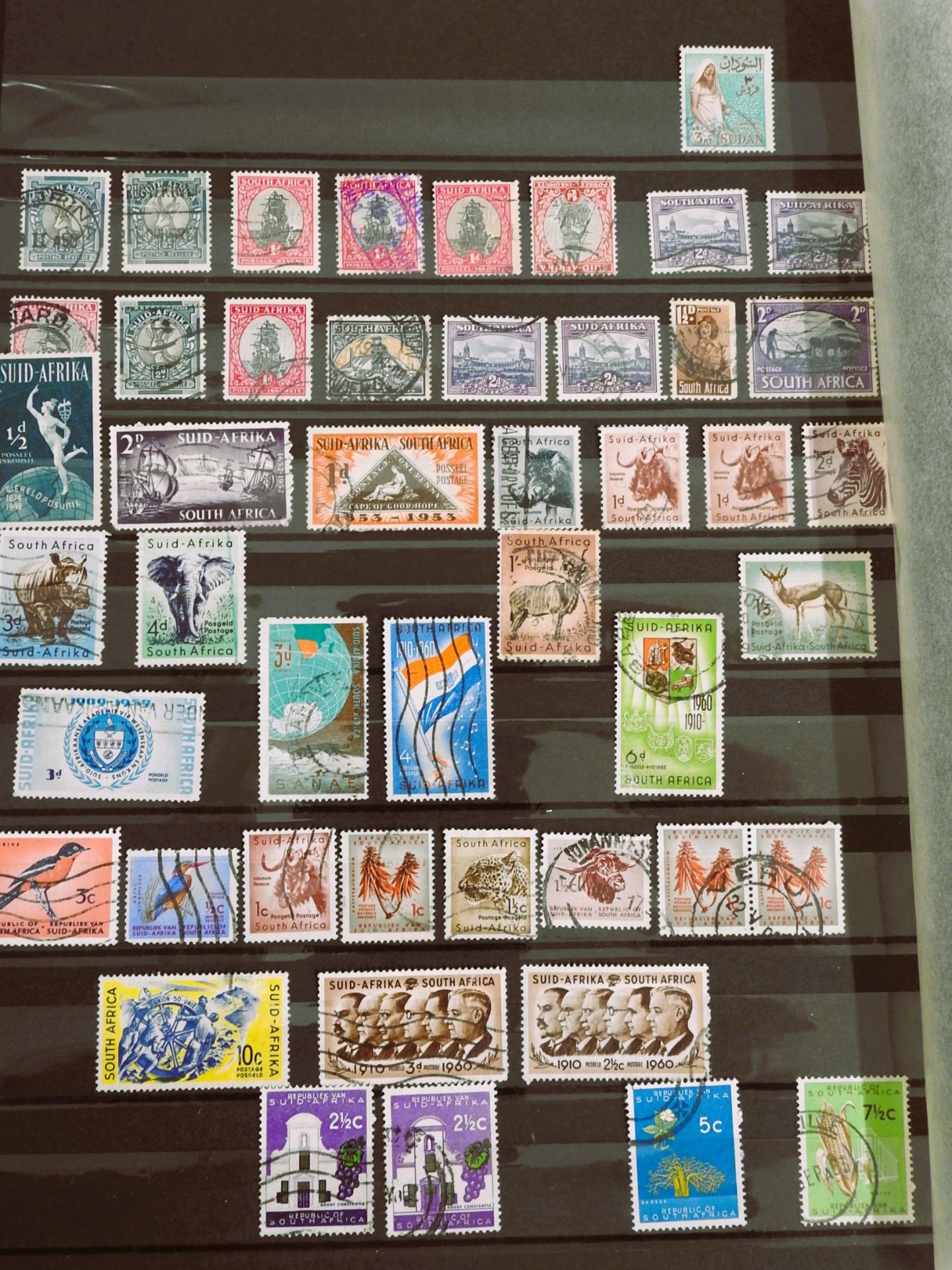 Alte Briefmarken aus aller Welt – Sammlung im großen Einsteckalbum von „Leuchtturm“ – Bild 2