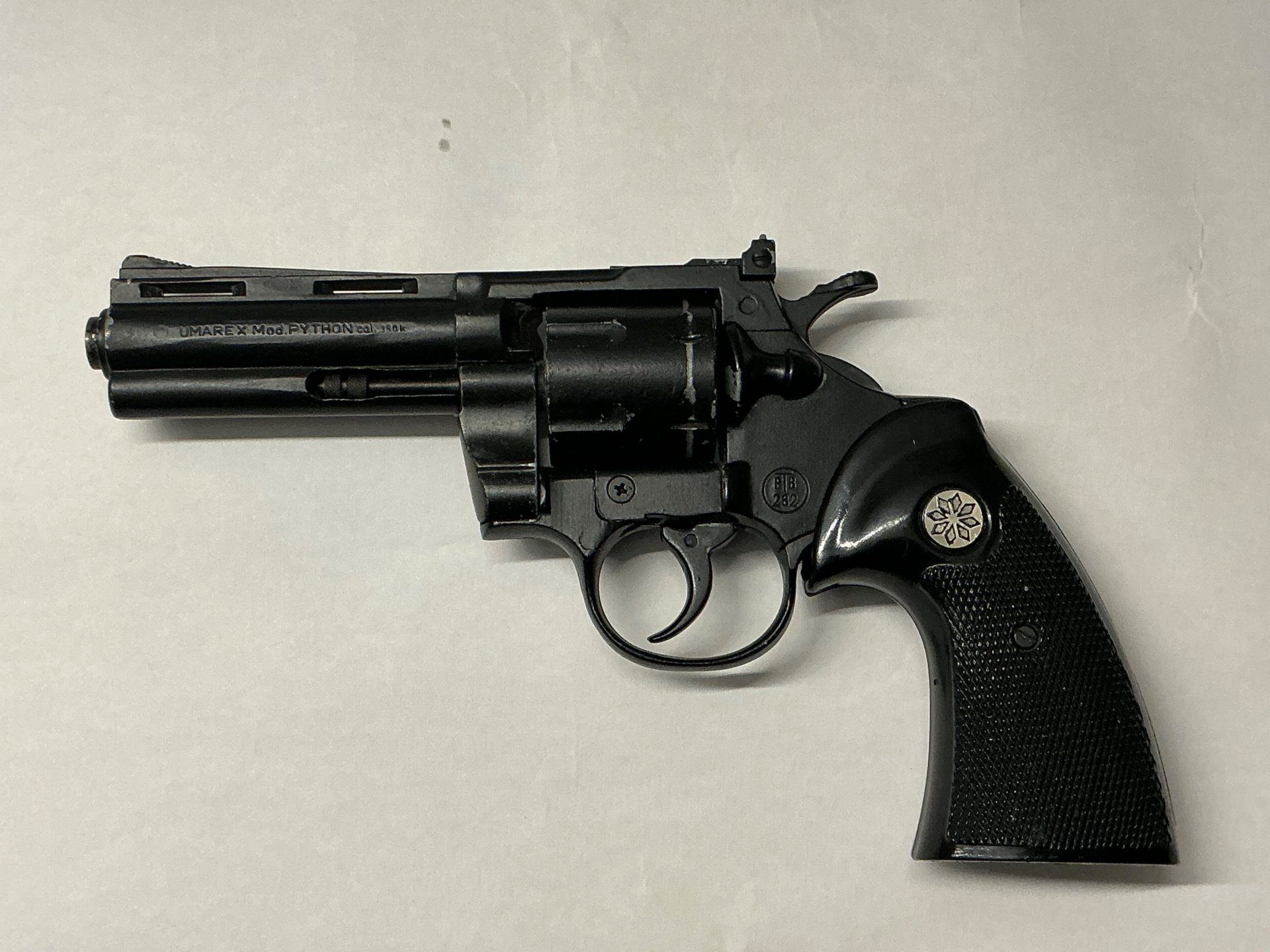 Umarex Schreckschuss Revolver Python Cal. 380 – Bild 2