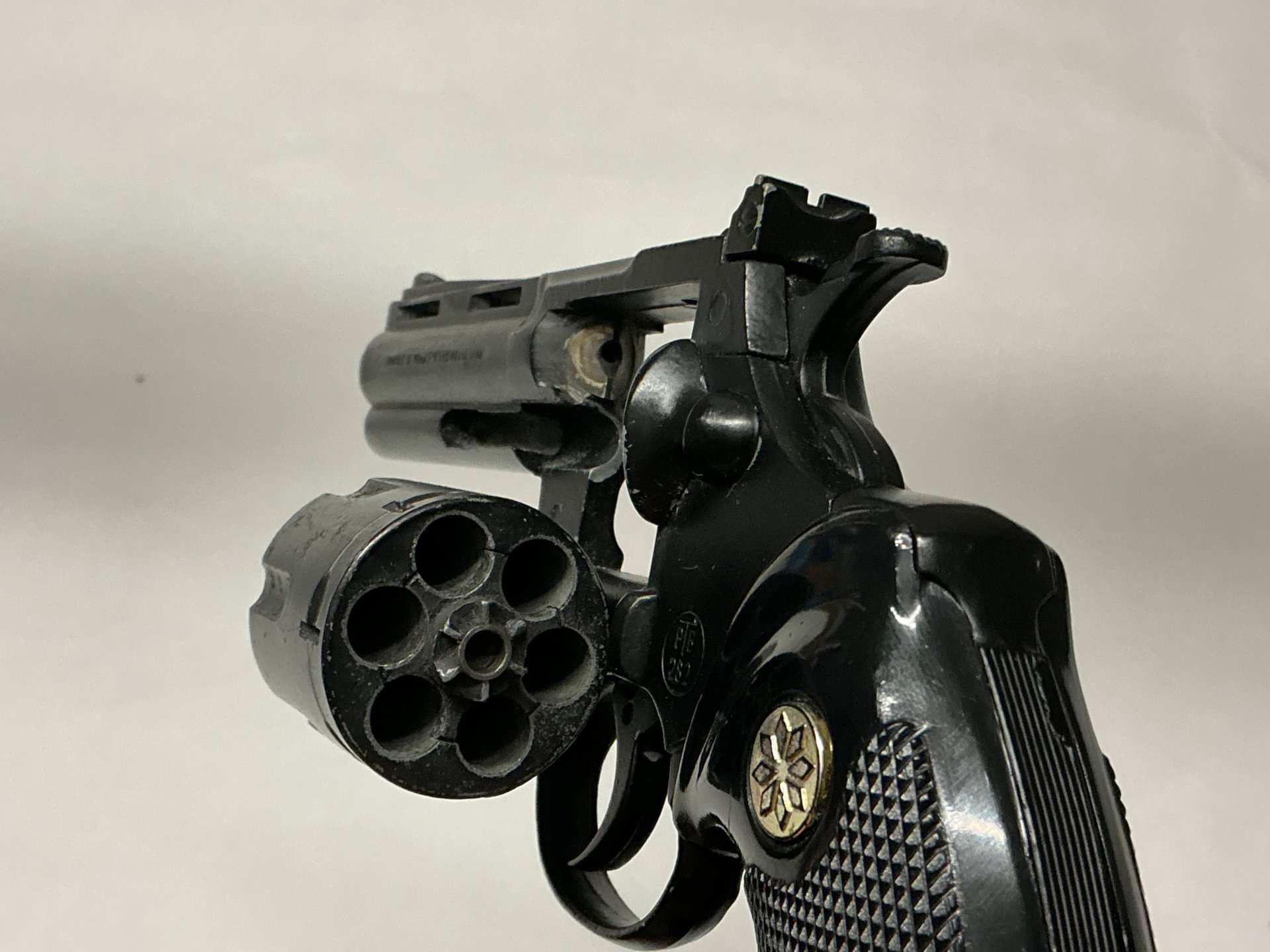 Umarex Schreckschuss Revolver Python Cal. 380 – Bild 3
