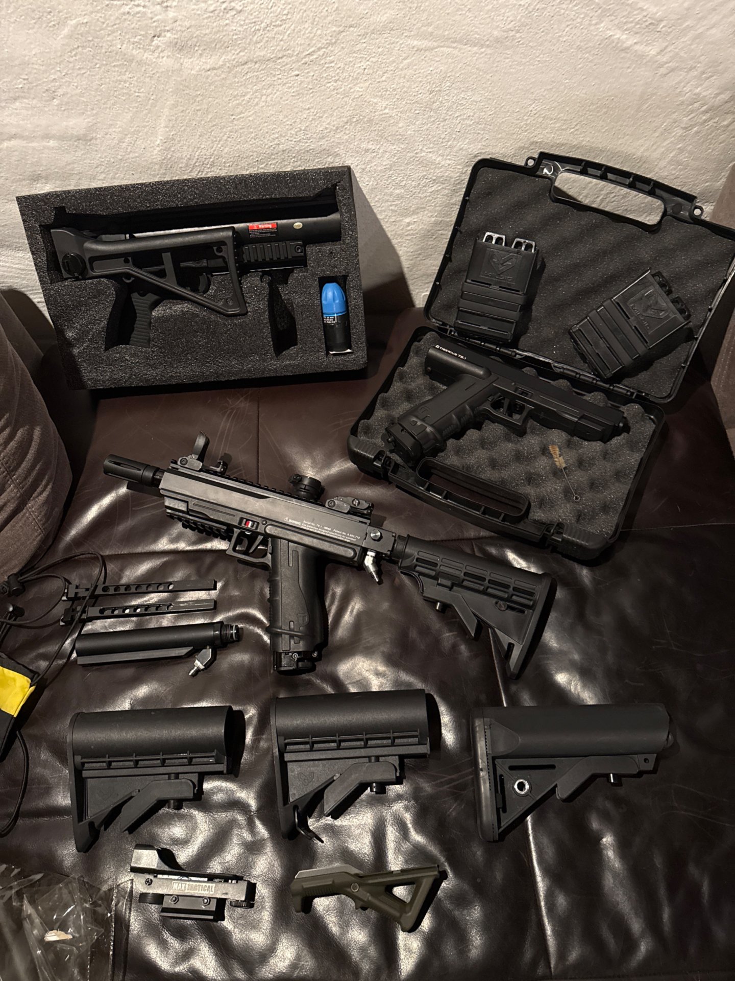 Milsig M17 MagFed Markierer + Tiberius T8.1 Pistole + Unterlauf-Granatwerfer & Riesen-Zubehörpaket – – Bild 1
