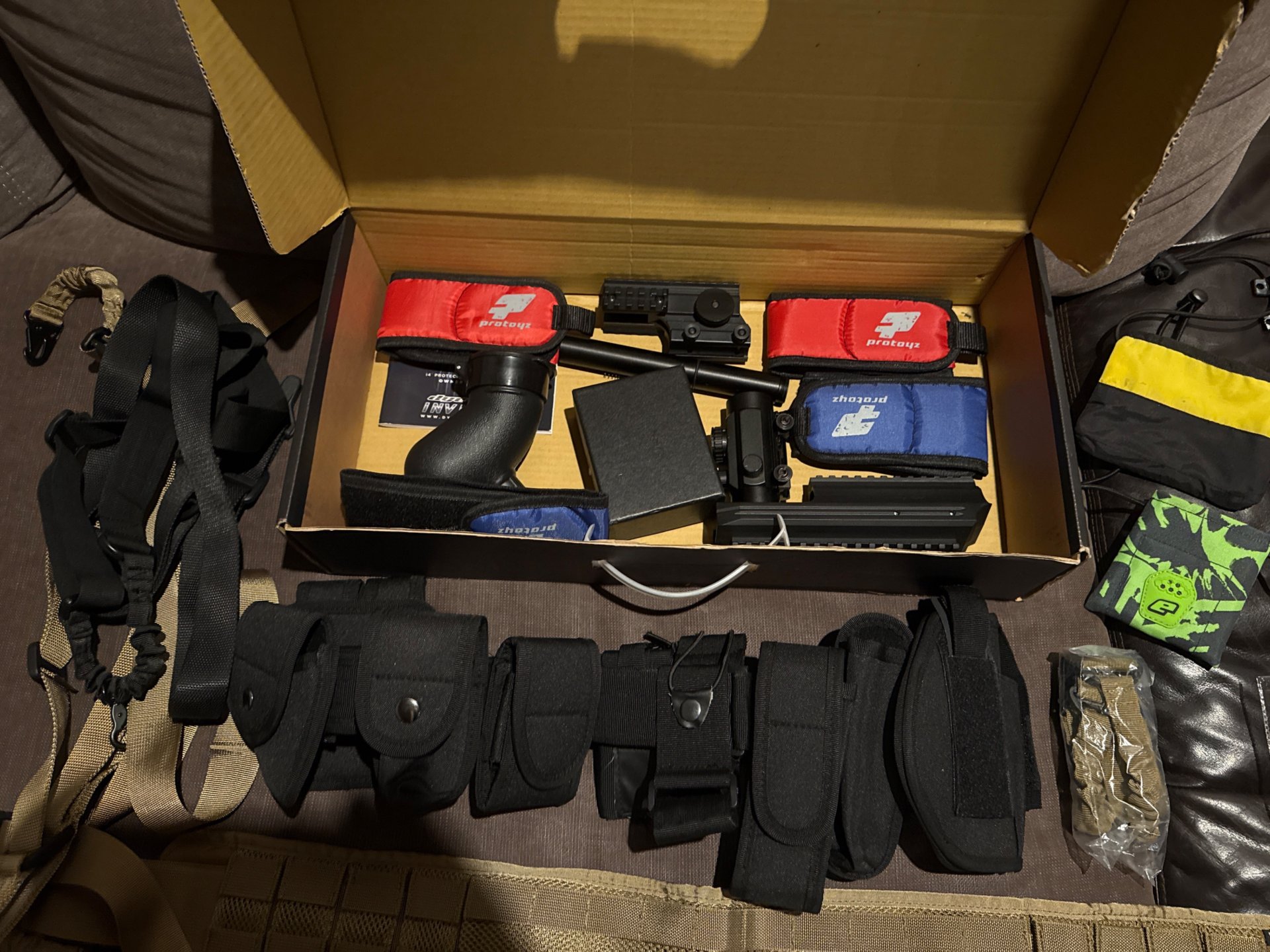 Milsig M17 MagFed Markierer + Tiberius T8.1 Pistole + Unterlauf-Granatwerfer & Riesen-Zubehörpaket – – Bild 2