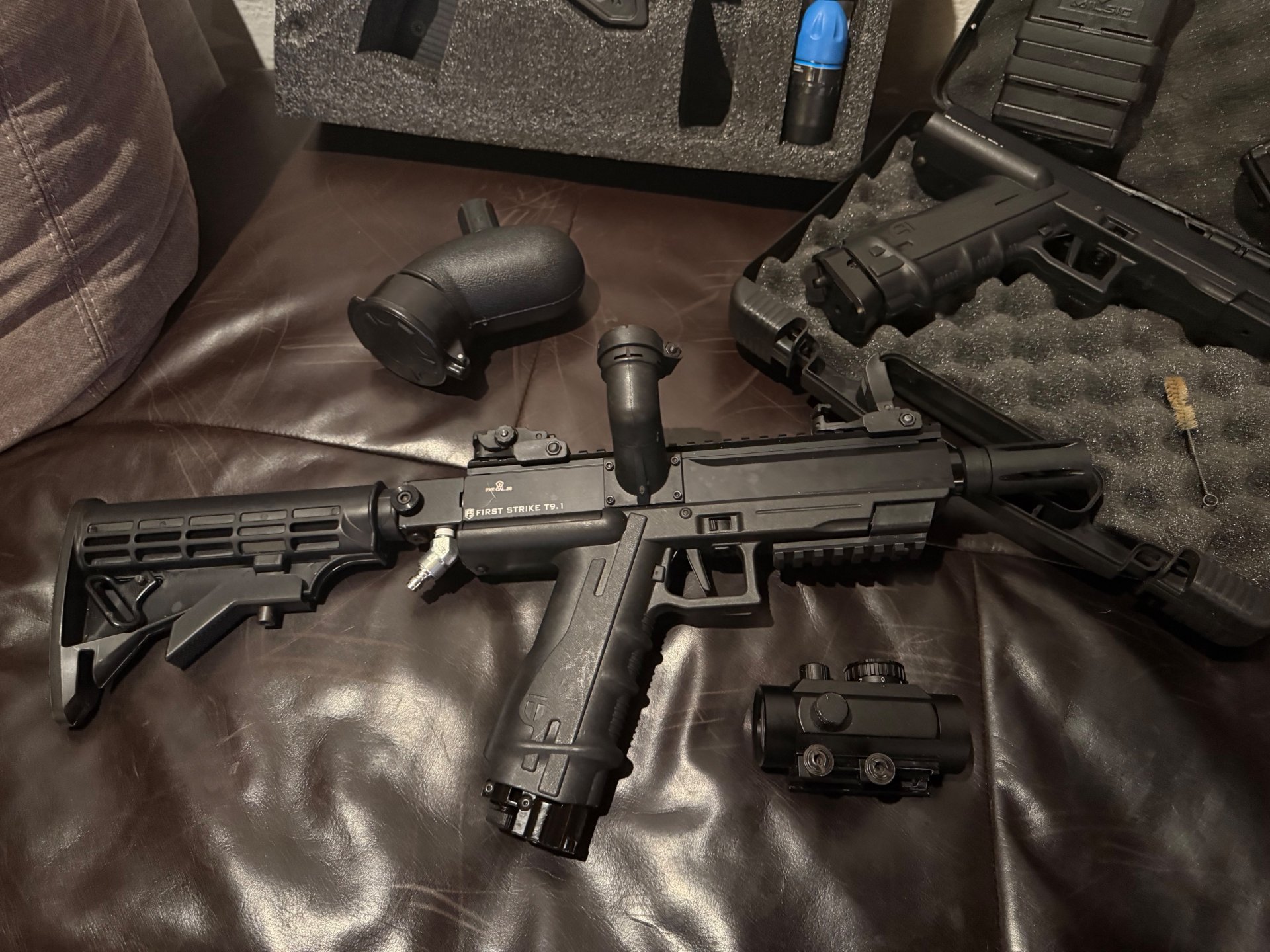 Milsig M17 MagFed Markierer + Tiberius T8.1 Pistole + Unterlauf-Granatwerfer & Riesen-Zubehörpaket – – Bild 4