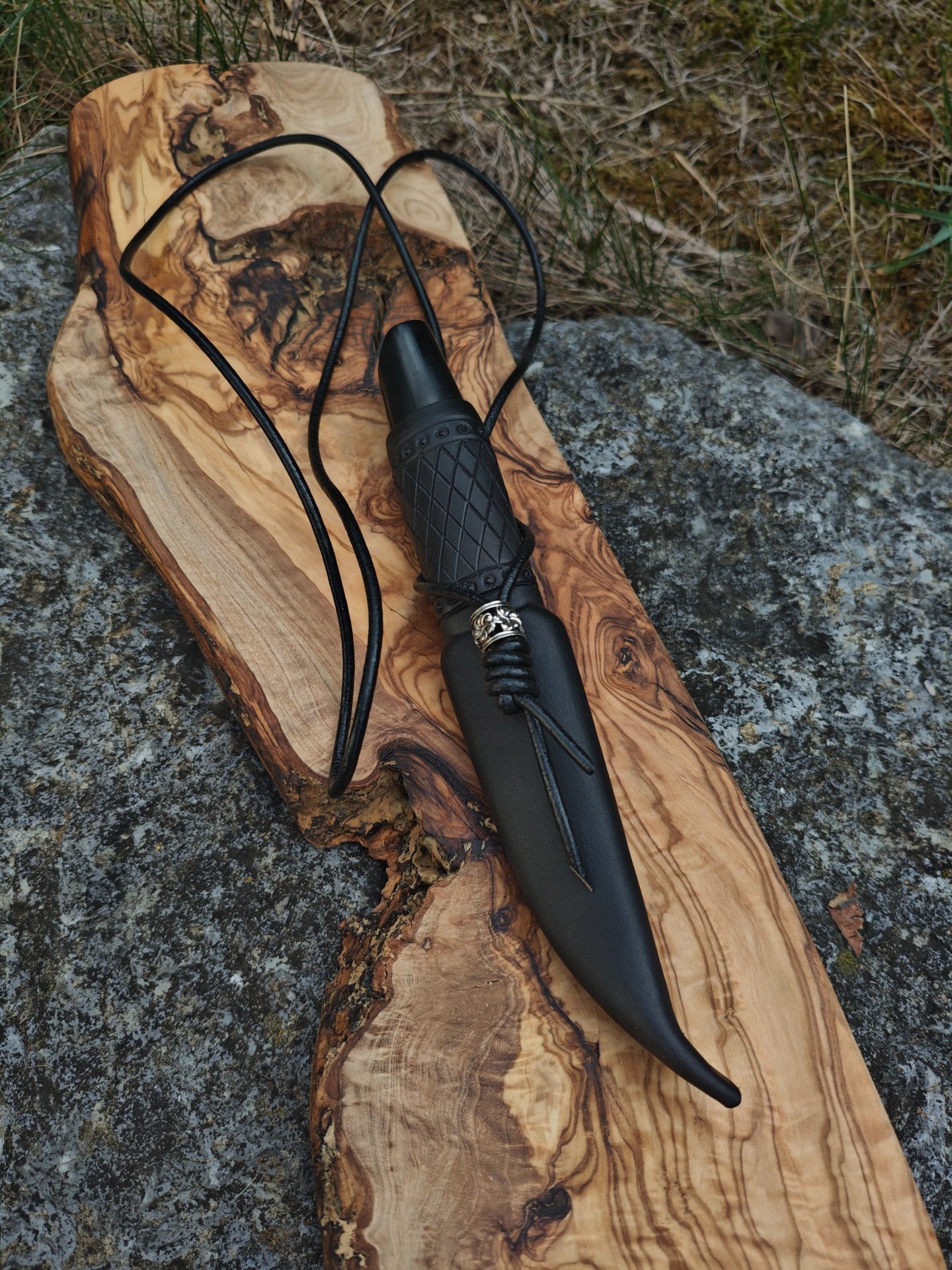 Handgemachtes Puukko / Messer im finnischen Stil – PMD550 (63 HRC) in rostfreiem Damast – Bild 2