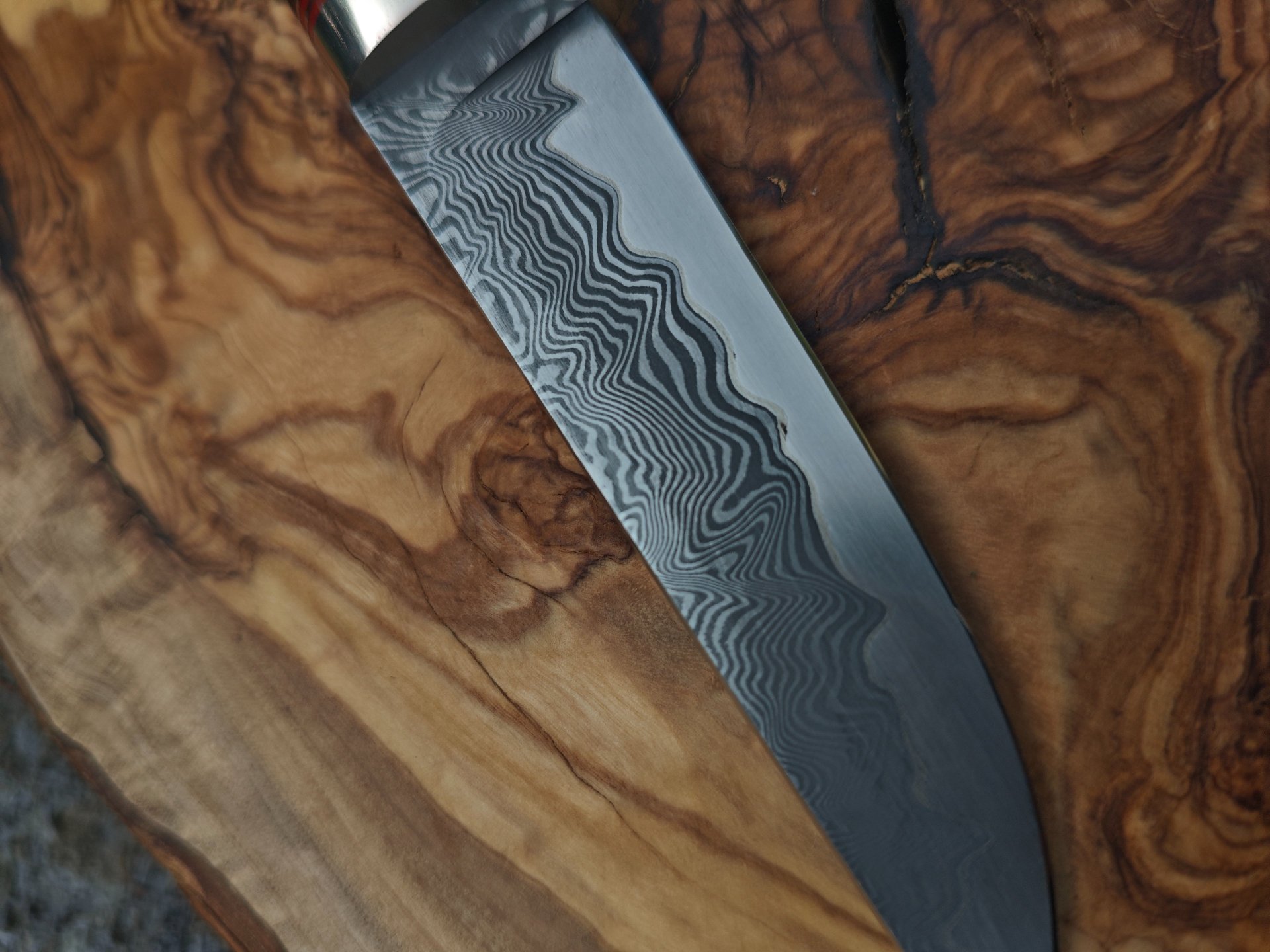 Handgemachtes Puukko / Messer im finnischen Stil – PMD550 (63 HRC) in rostfreiem Damast – Bild 3