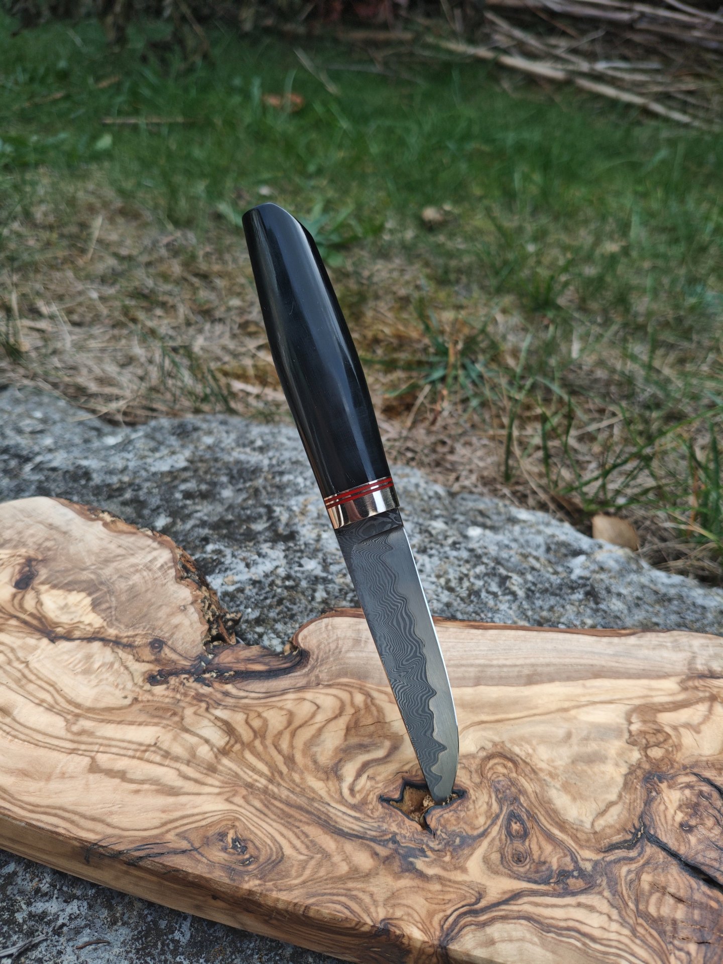 Handgemachtes Puukko / Messer im finnischen Stil – PMD550 (63 HRC) in rostfreiem Damast – Bild 1