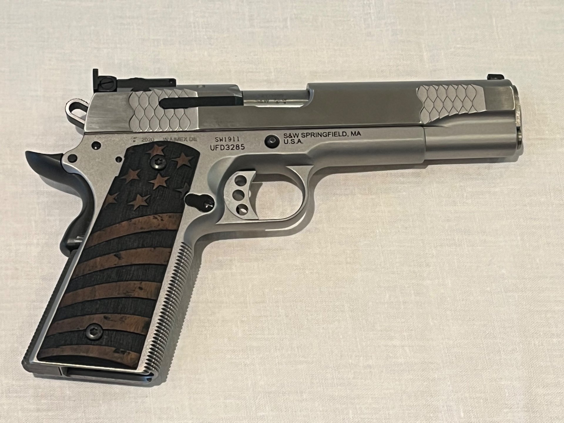 Smith & Wesson 1911 e-series .45 ACP – Bild 1