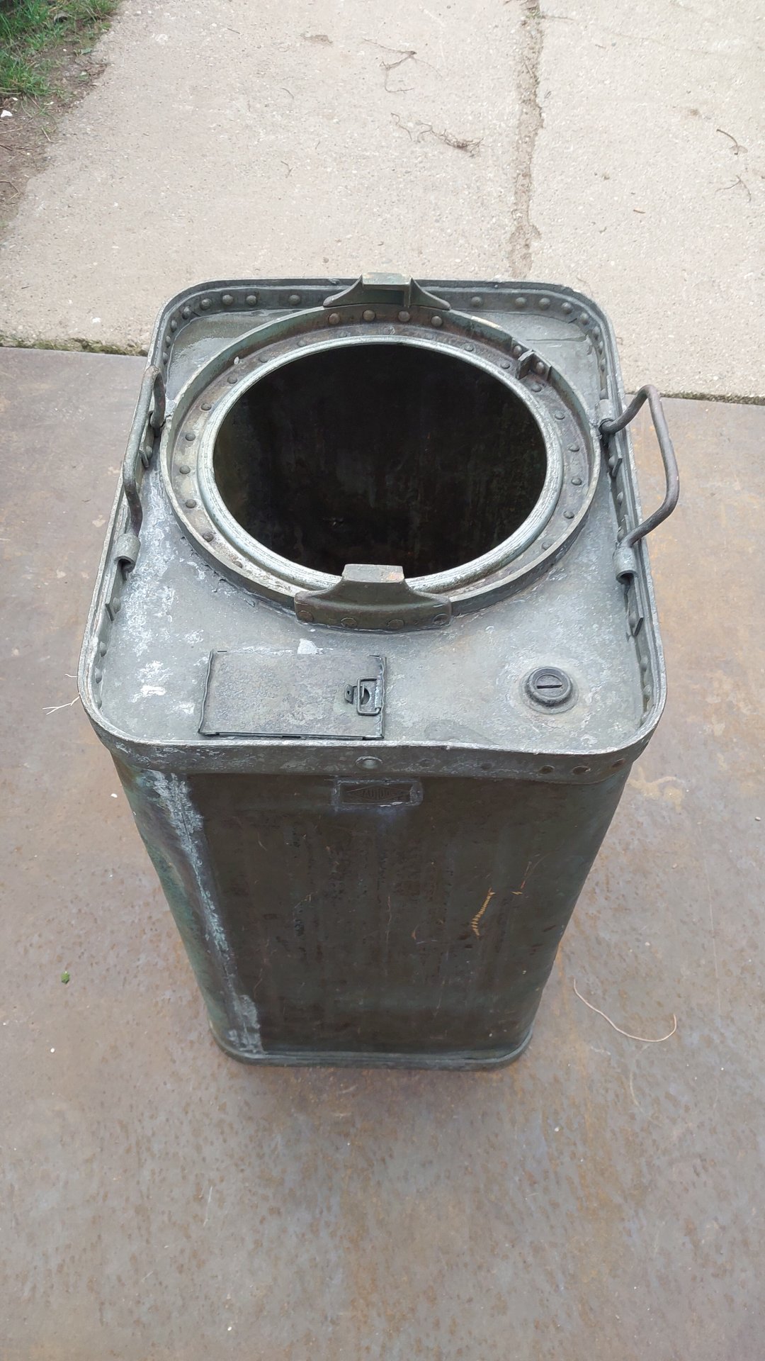 Pulvertonne Messing 1932 Frankreich (Text bitte Lesen !) – Bild 1
