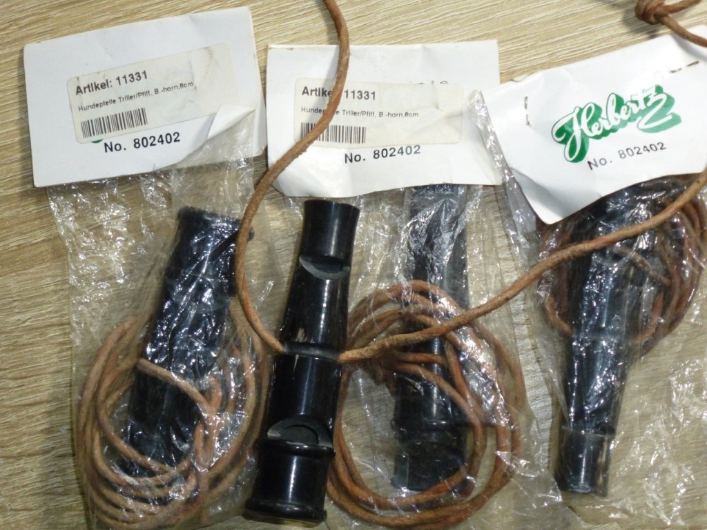 4x Hundepfeife Büffelhorn Kombi 8cm (Pfiff und Triller) – Bild 1