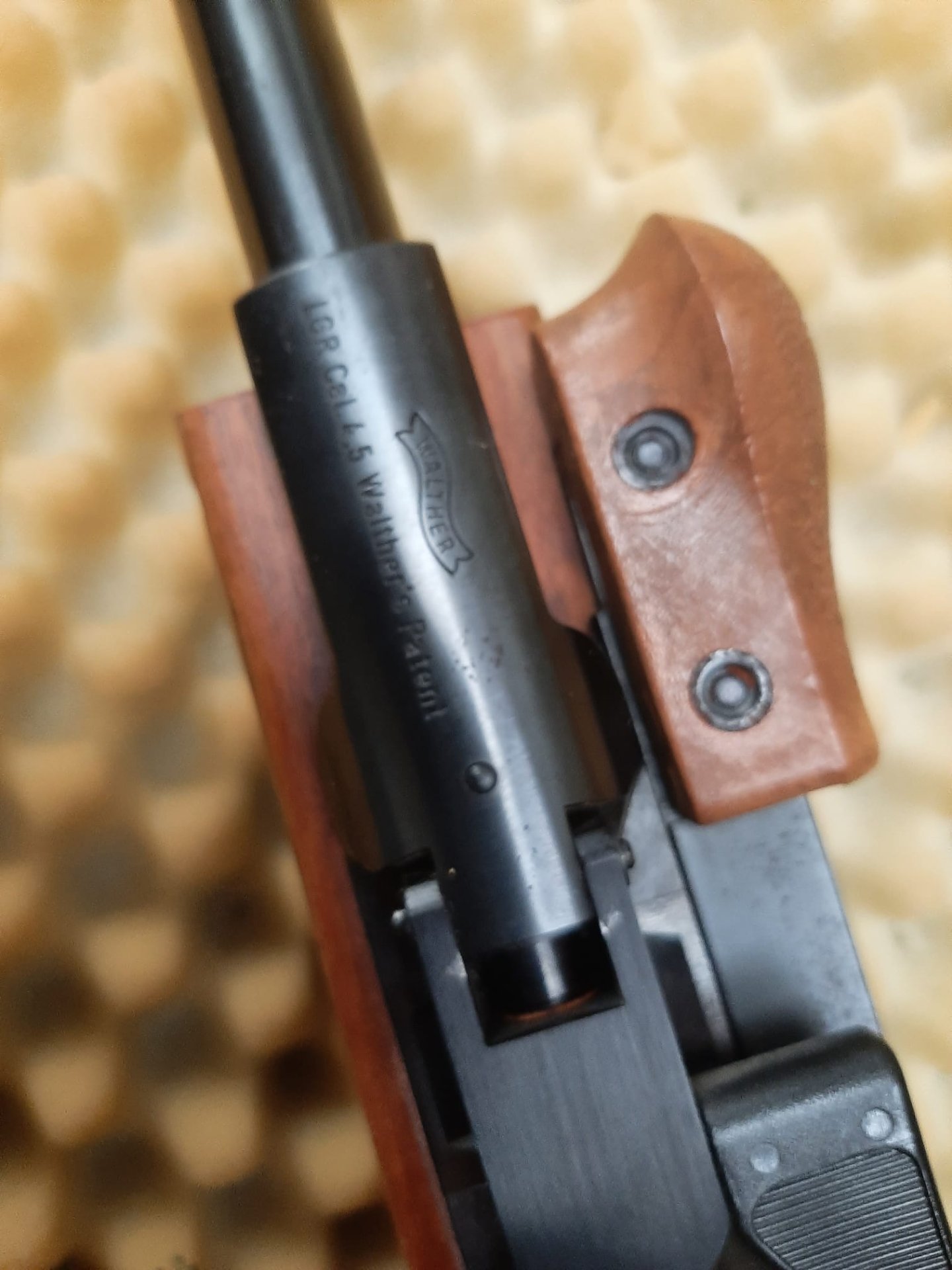 Luftgewehr Walther LGR, Seitenspanner – Bild 4