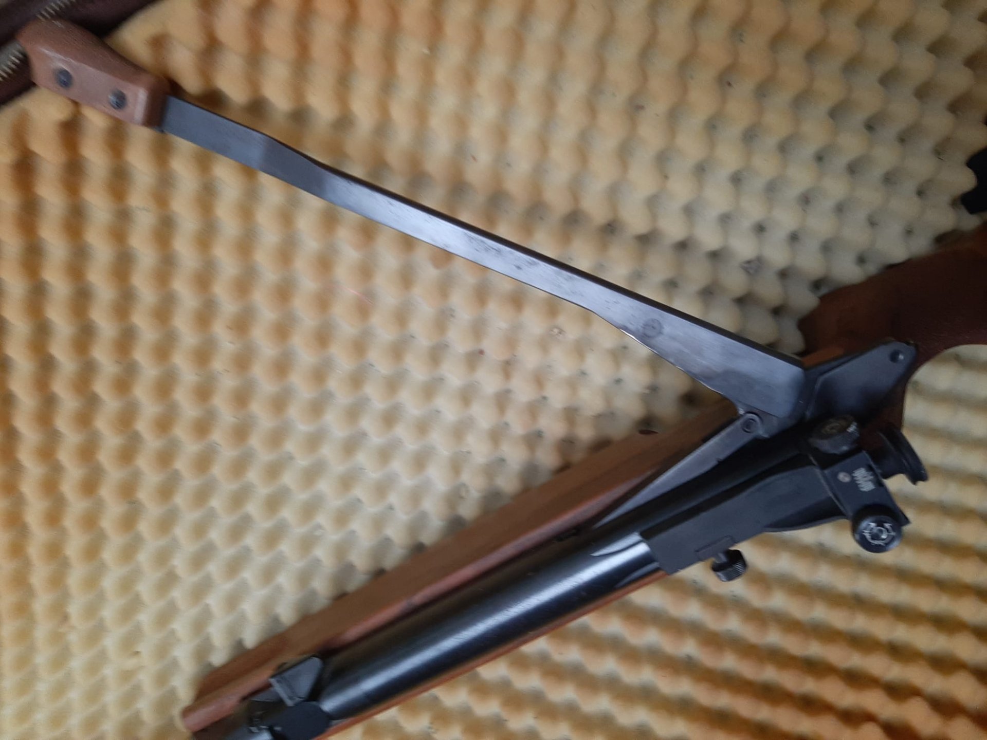 Luftgewehr Walther LGR, Seitenspanner – Bild 9
