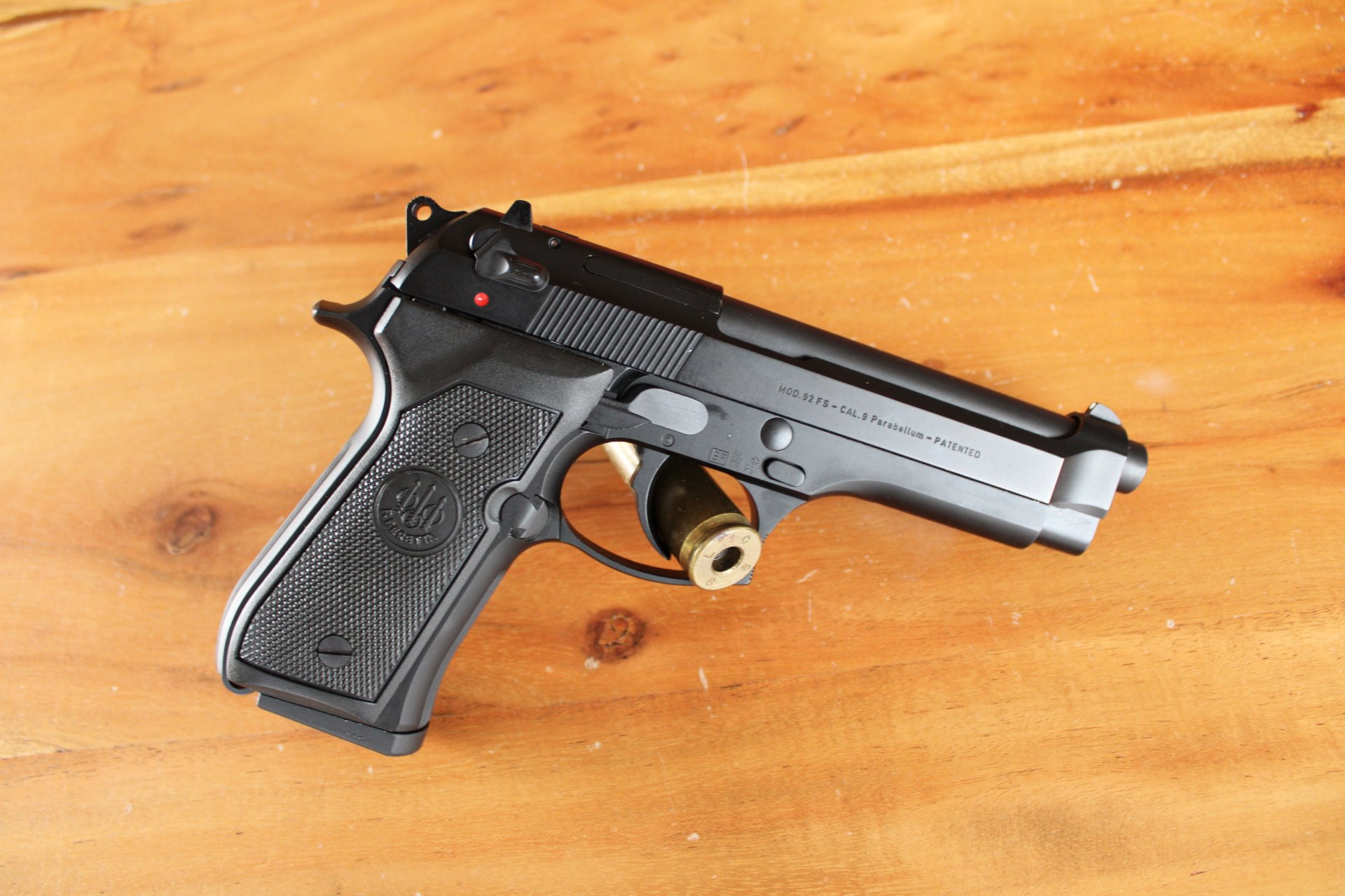 Neuwertige Pistole Beretta 92 FS 9mm Luger umgebaut auf 4mmM20 – Bild 2