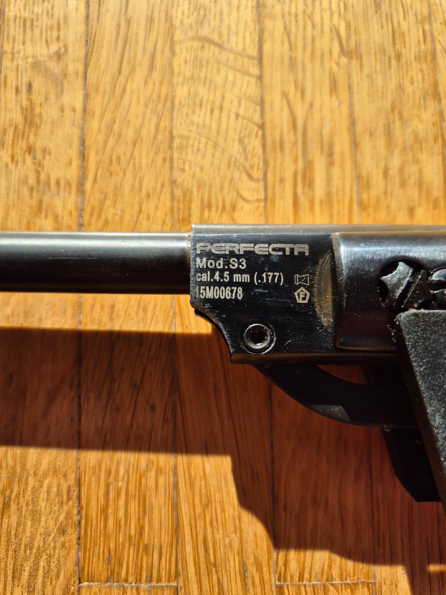 Umarex S3 Luftpistole 4.5mm Diabolo – Bild 1