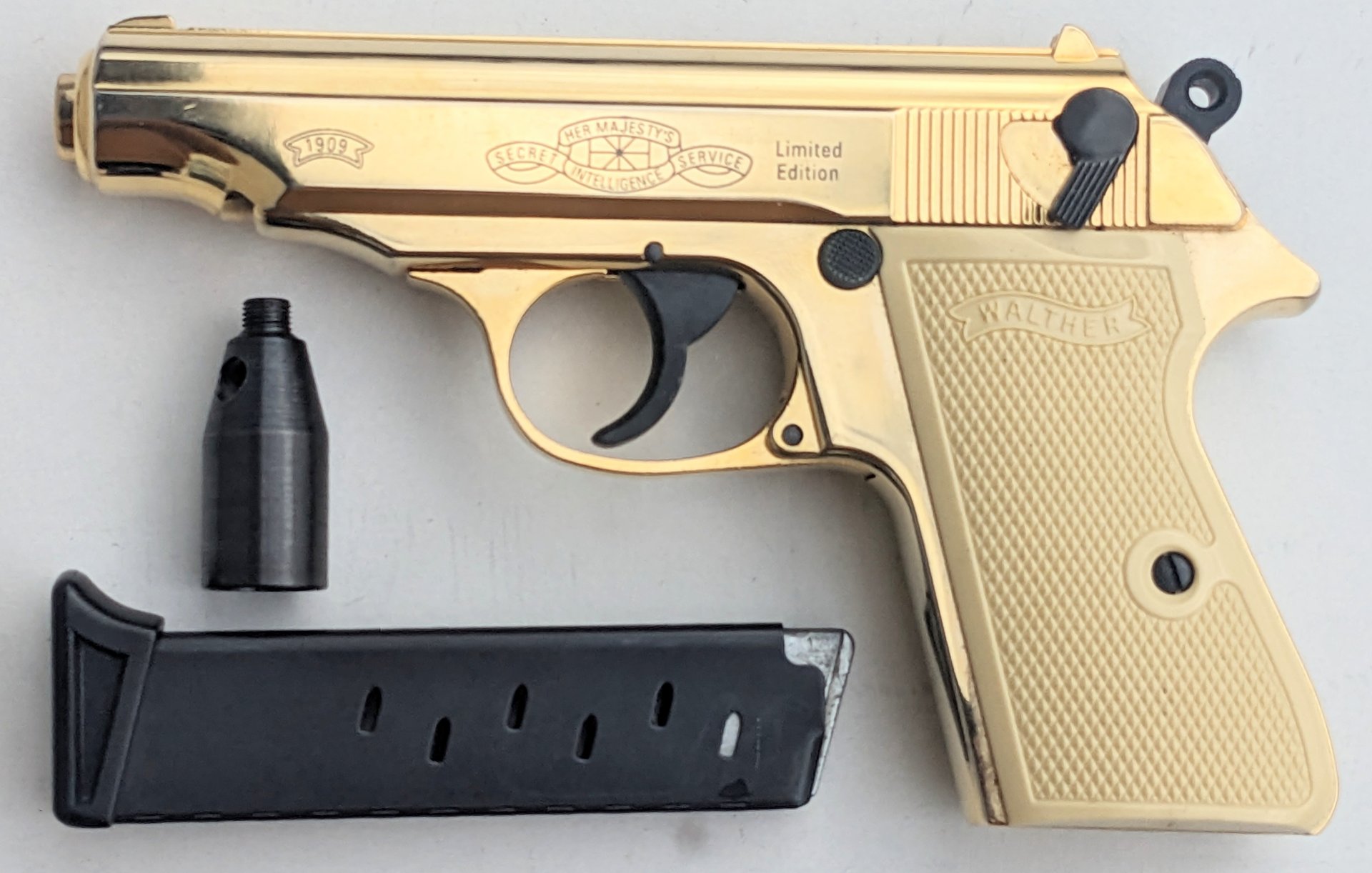 Walther PP limitierte Edition James Bond 007 vergoldet – Bild 1