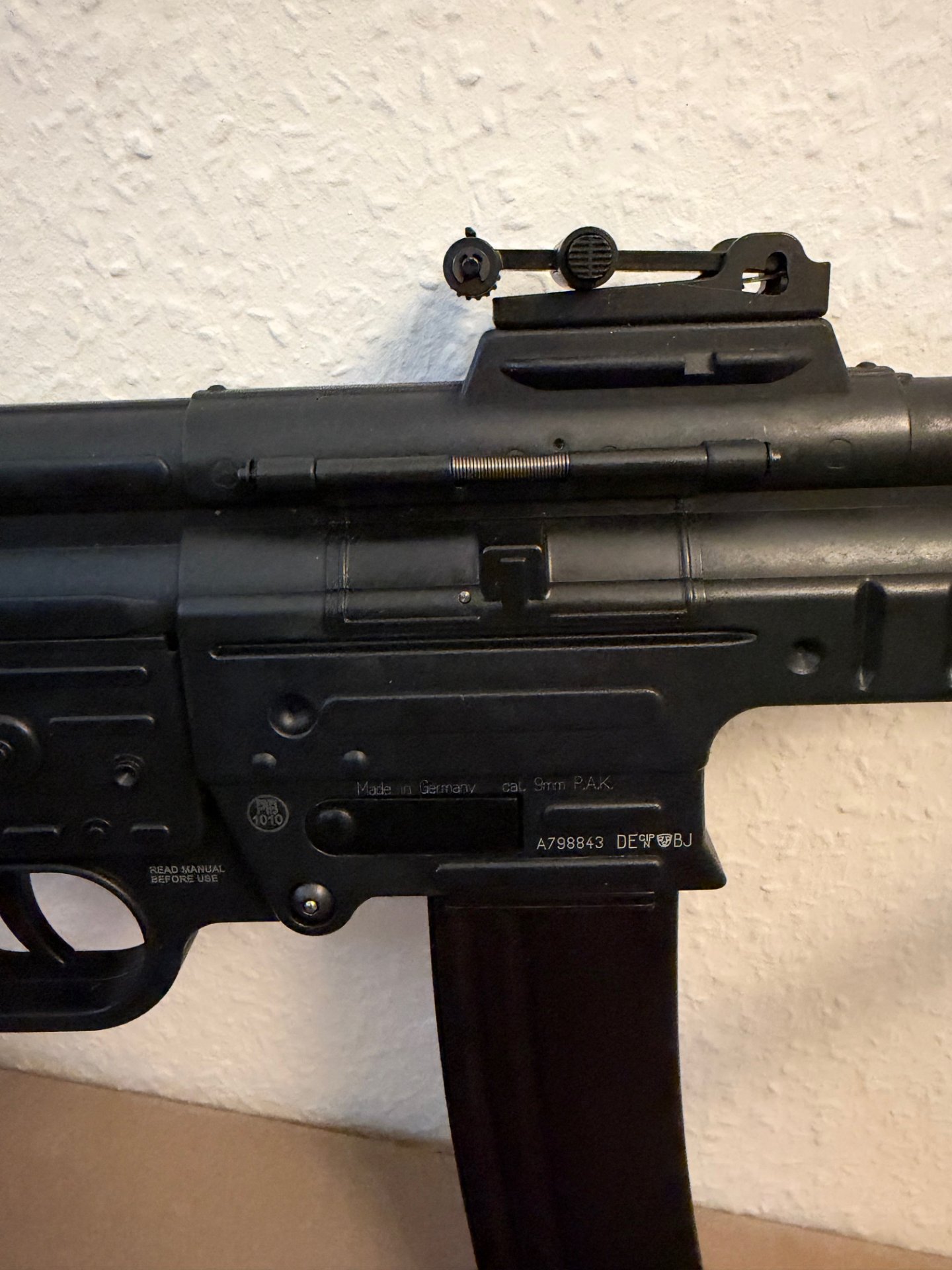 GSG StG44 9 mm P.A.K. Echtholz - Der deutsche Klassiker (Bonus: Retro Tasche) – Bild 5