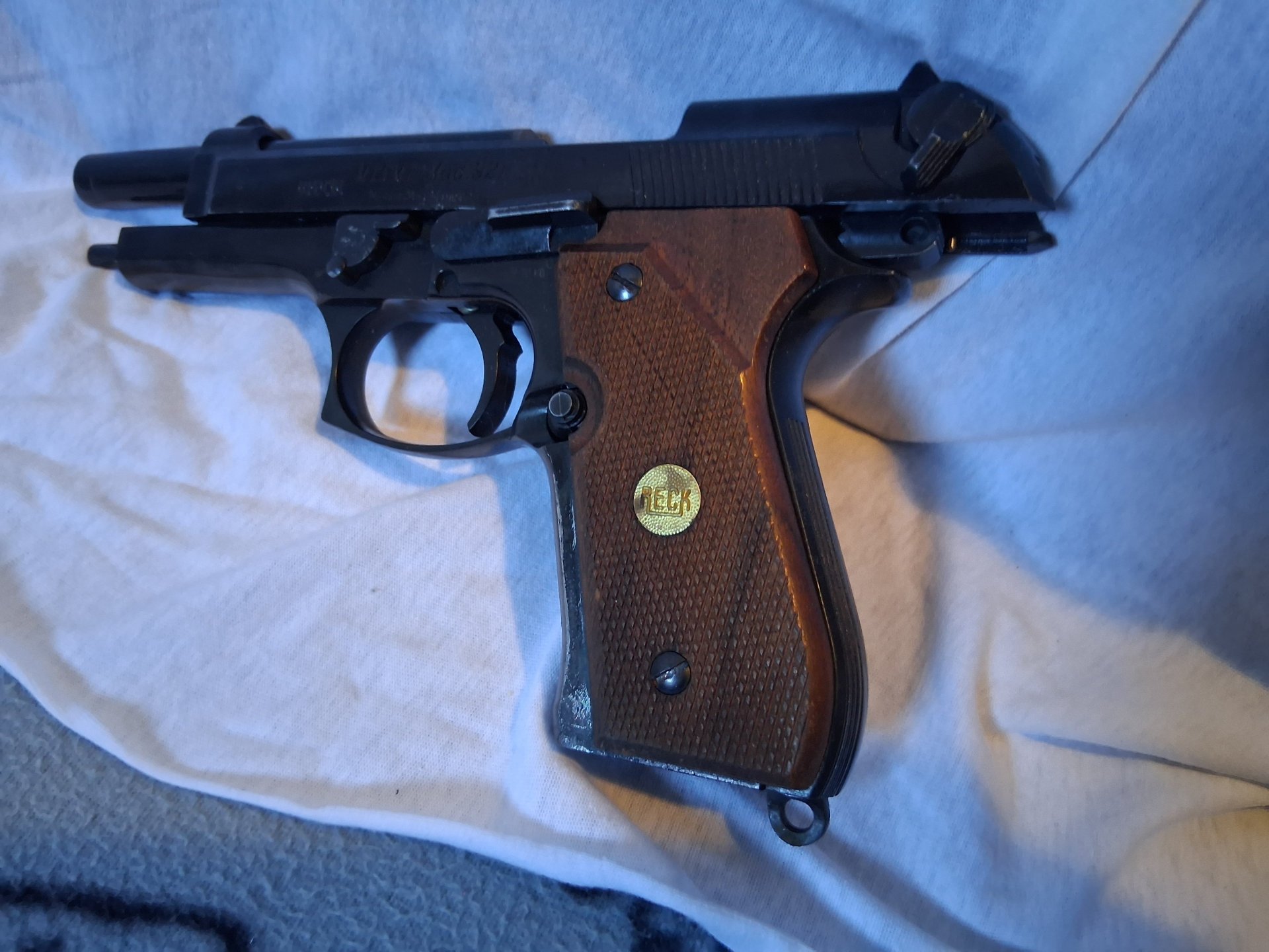 SSW Reck Miami 92 F - 9mm - Holizgriffschalen. – Bild 2