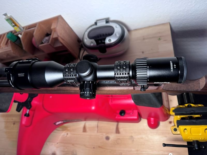 Anschütz 1771 – Kaliber .17 Hornet mit DDOptics 2-20x50 und Roedale Schalldämpfer – Bild 3