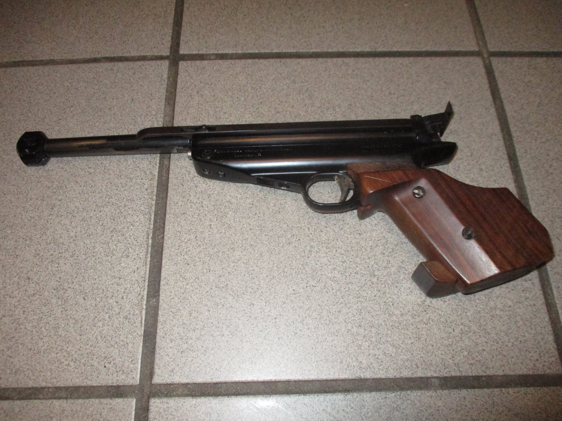 Feinwerkbau Luftpistole Model 65 – Bild 2
