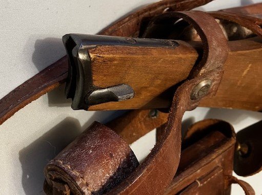 P08 lang Pistolentasche mit Anschlagbrett und Schlüssel/Putzstock – Bild 3