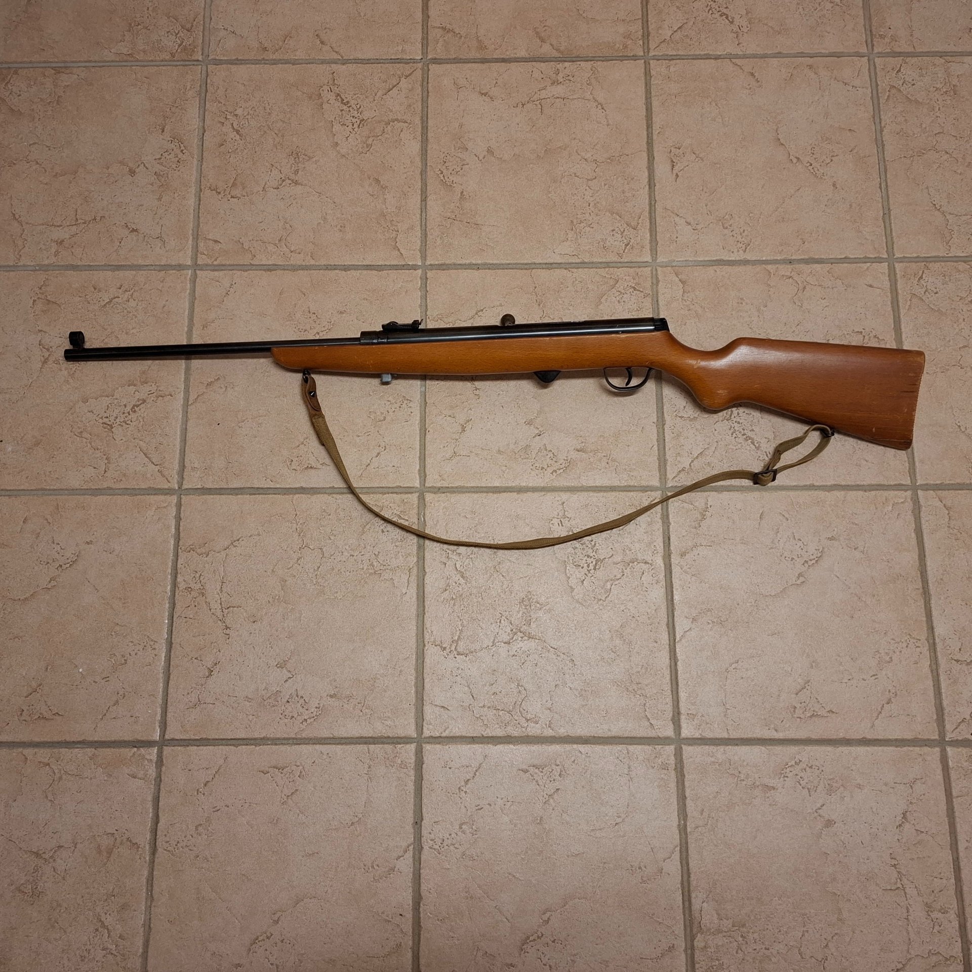 Haenel Modell 310 Luftgewehr aus Suhl mit Magazin – Bild 1