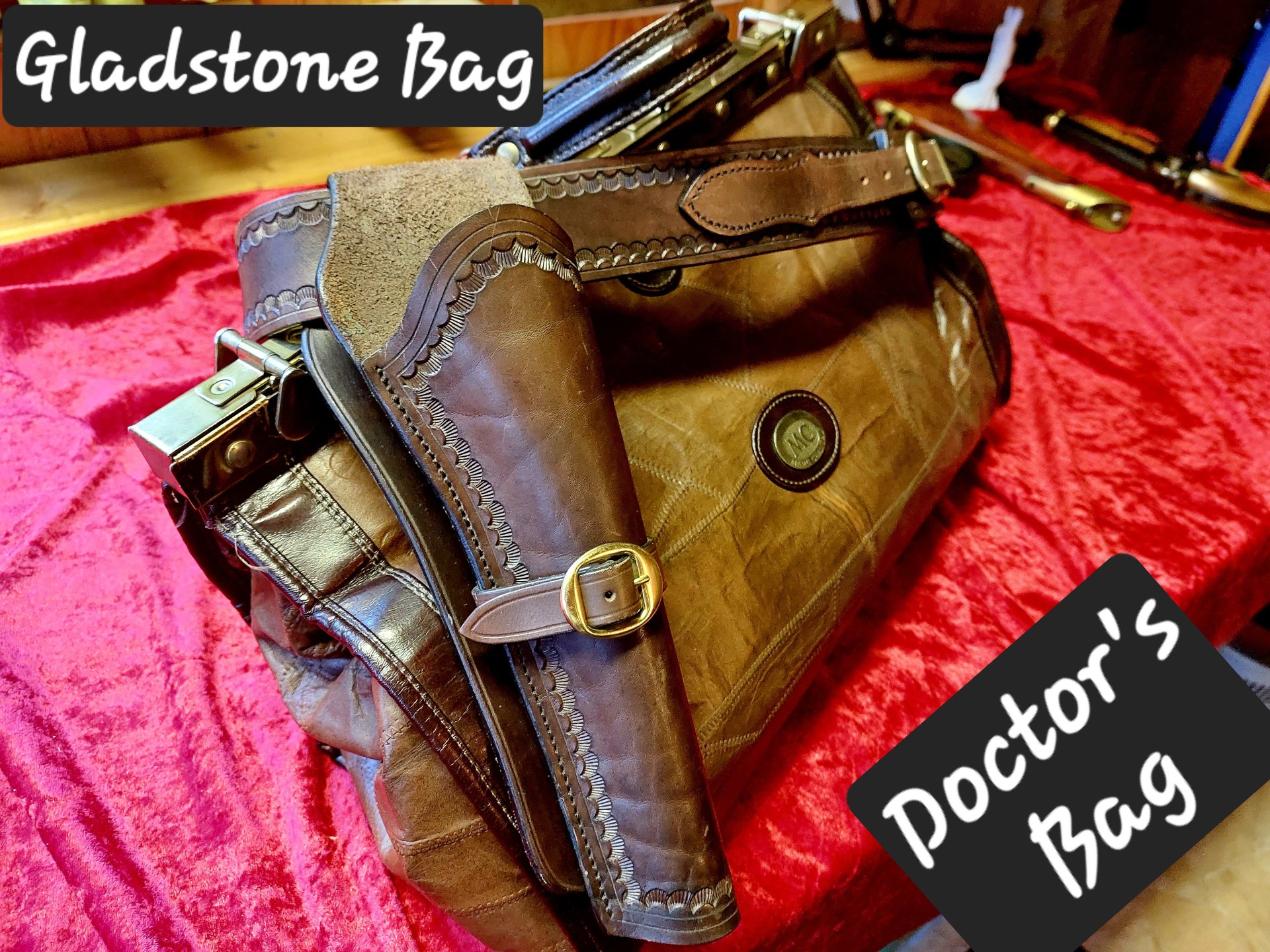 Westernholster aus massiven dickem Leder mit einer Doctor`s Bag – Bild 2