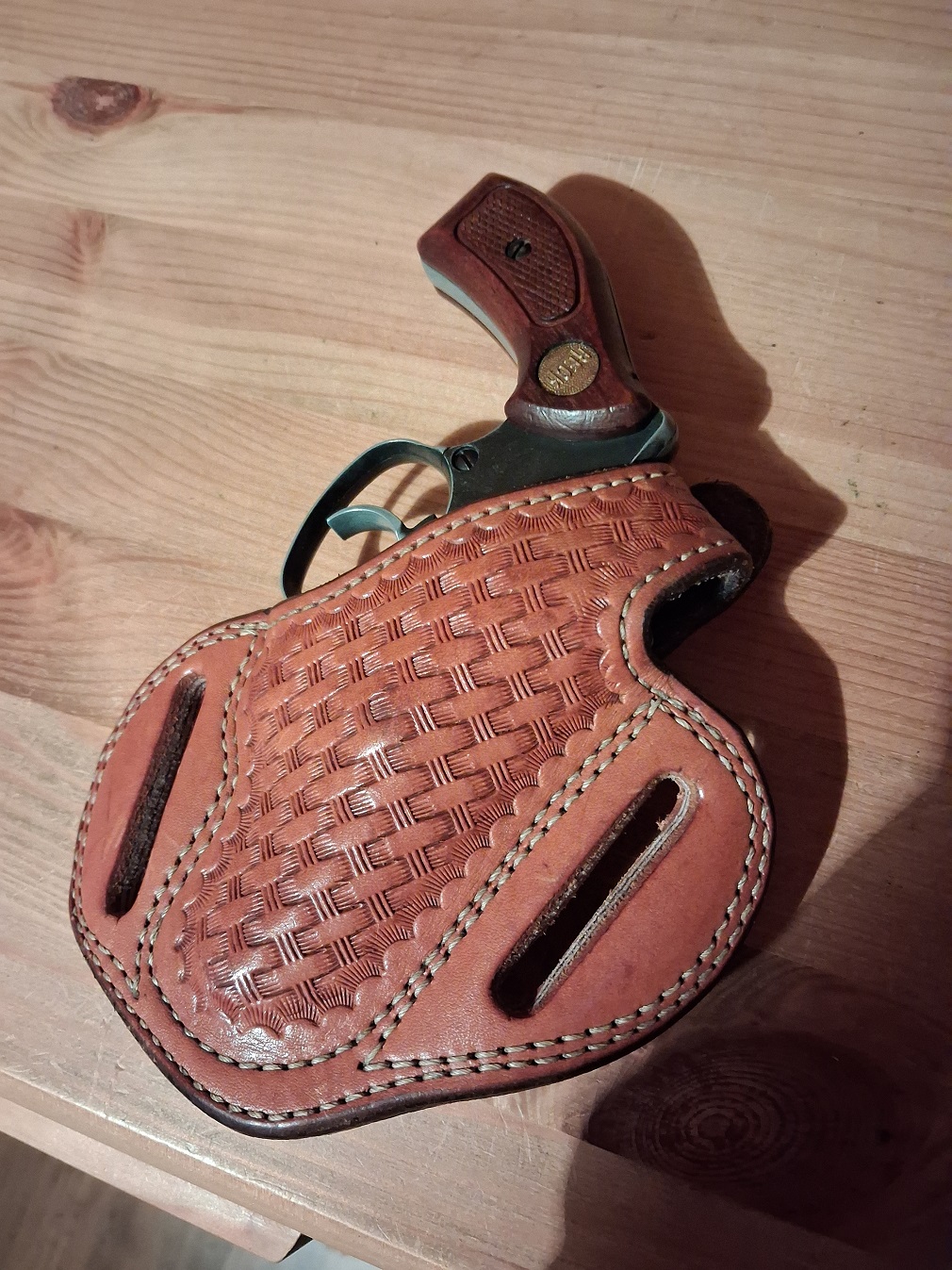 Kleines Lederholster für Revolver Chief Special, Erma 66 u.Baugleiche Waffen – Bild 1