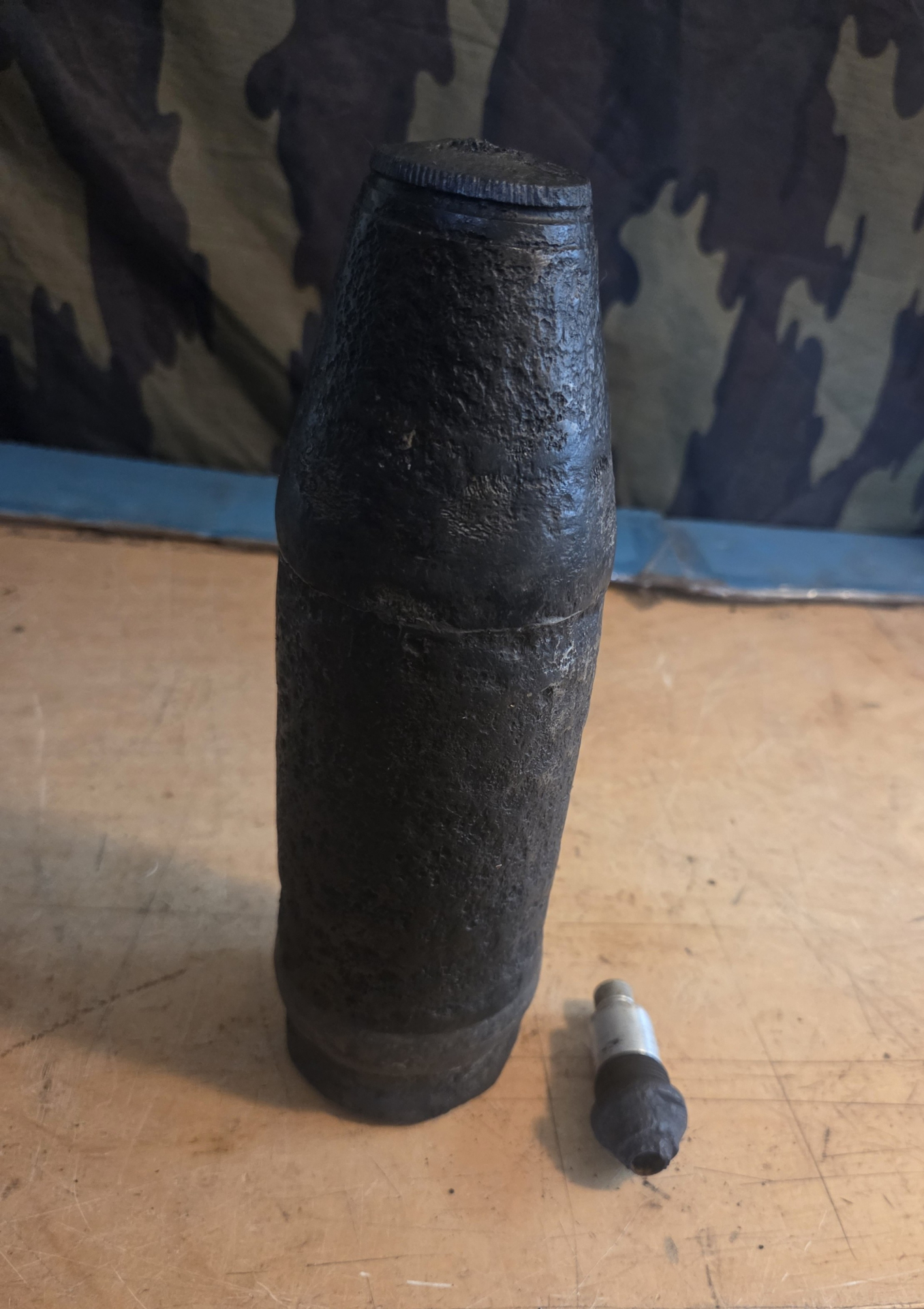 Deutsche 7,5 cm Panzer Granate KWK40 mit Zünder (Bombe Bodenfund Granate Zünder) – Bild 1