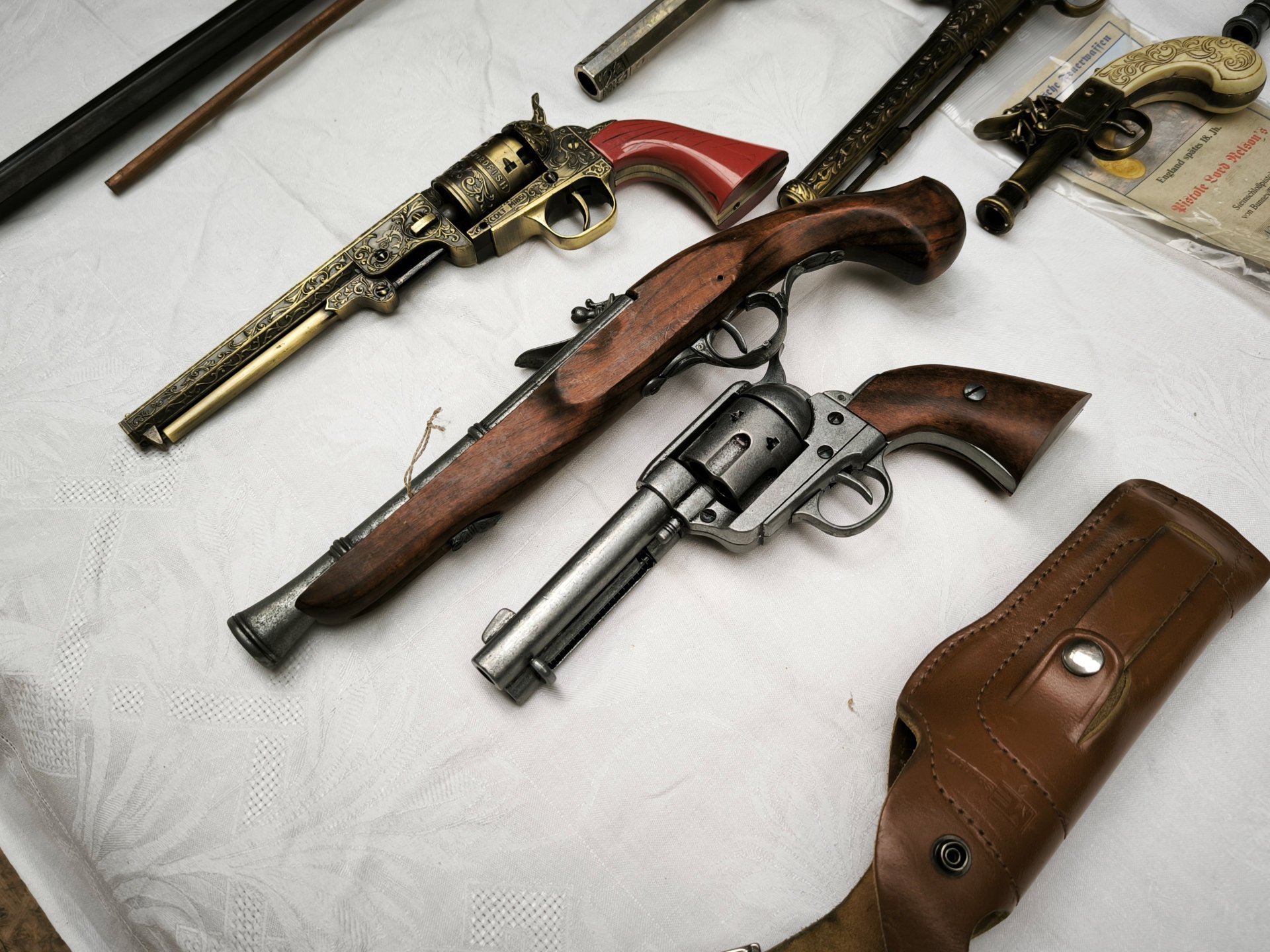 Historische Dekowaffen Sammlung – 10 Stück Konvolut – Steinschloss, Colt, Napoleon, Holz & Metall – Bild 5