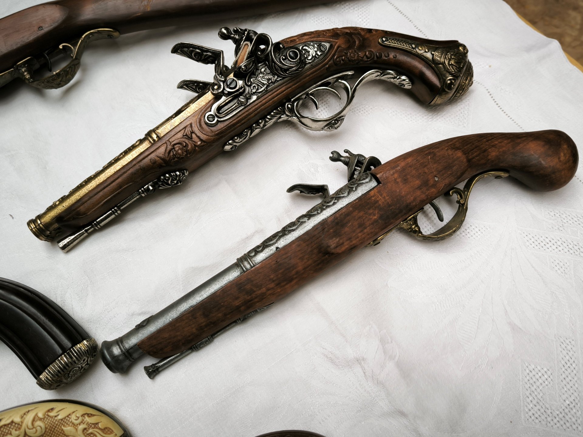 Historische Dekowaffen Sammlung – 10 Stück Konvolut – Steinschloss, Colt, Napoleon, Holz & Metall – Bild 4