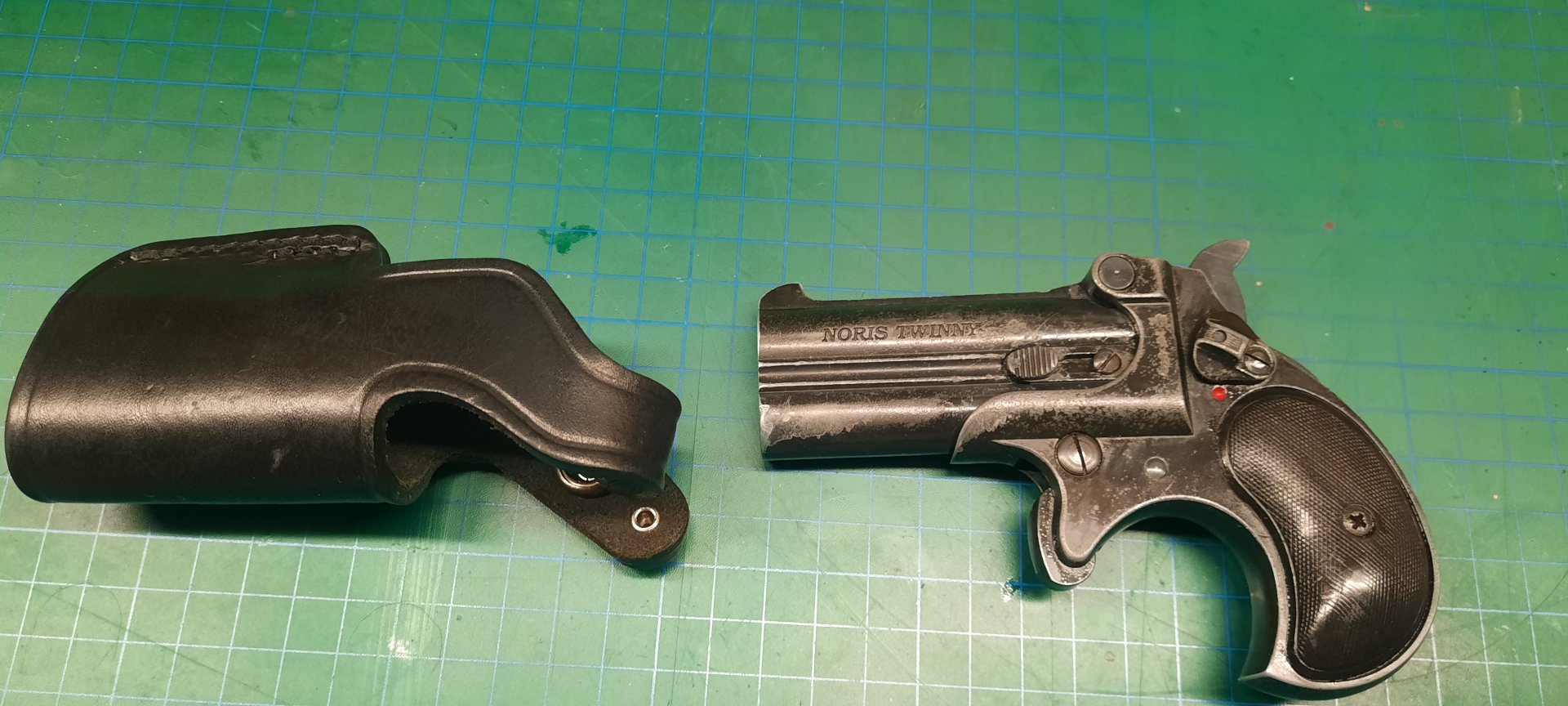Alte Derringer 9mm von Noris Twinny – Bild 1