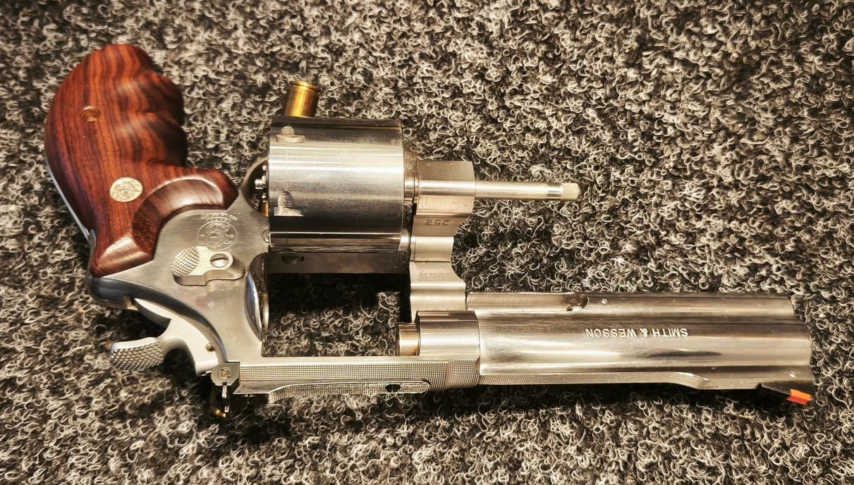 S&W 627-1 .357 Mag – 5,5" neuwertig & gepflegt | RCBS-Matrizen & Hülsen / edle Custom-Leder Holster – Bild 3
