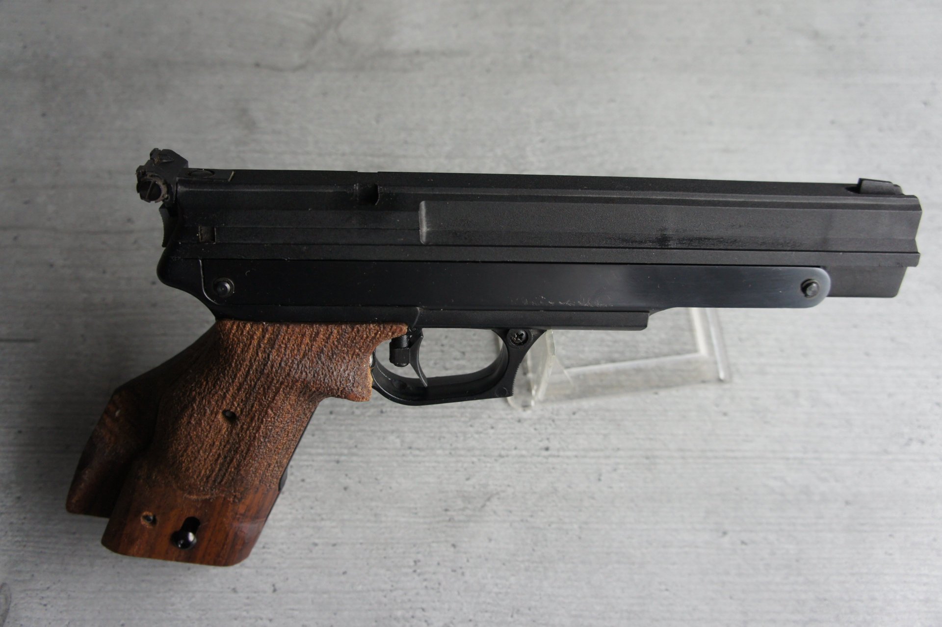 Gamo Match Luftpistole Kal. 4,5 mm – F-Zeichen – Bild 2